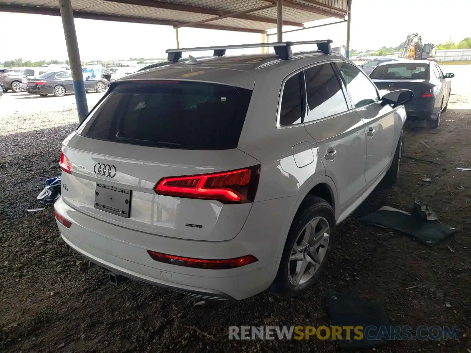 4 Photograph of a damaged car WA1ANAFY7K2090127 AUDI Q5 2019