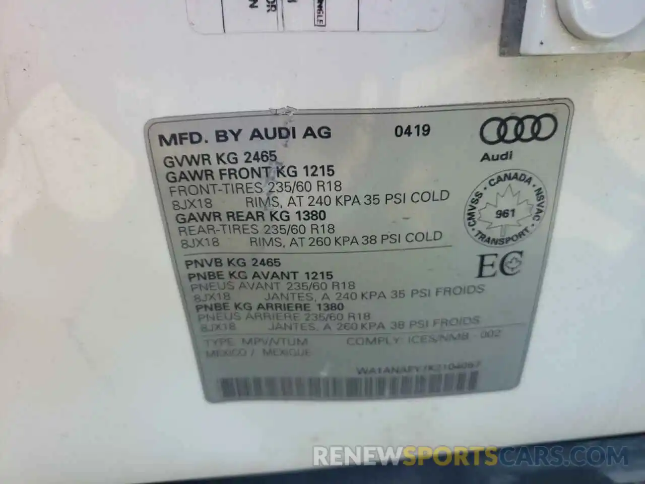 10 Photograph of a damaged car WA1ANAFY7K2104057 AUDI Q5 2019