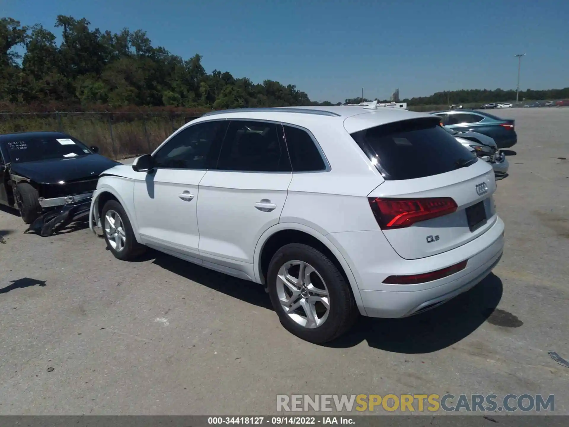 3 Photograph of a damaged car WA1ANAFY7K2116421 AUDI Q5 2019