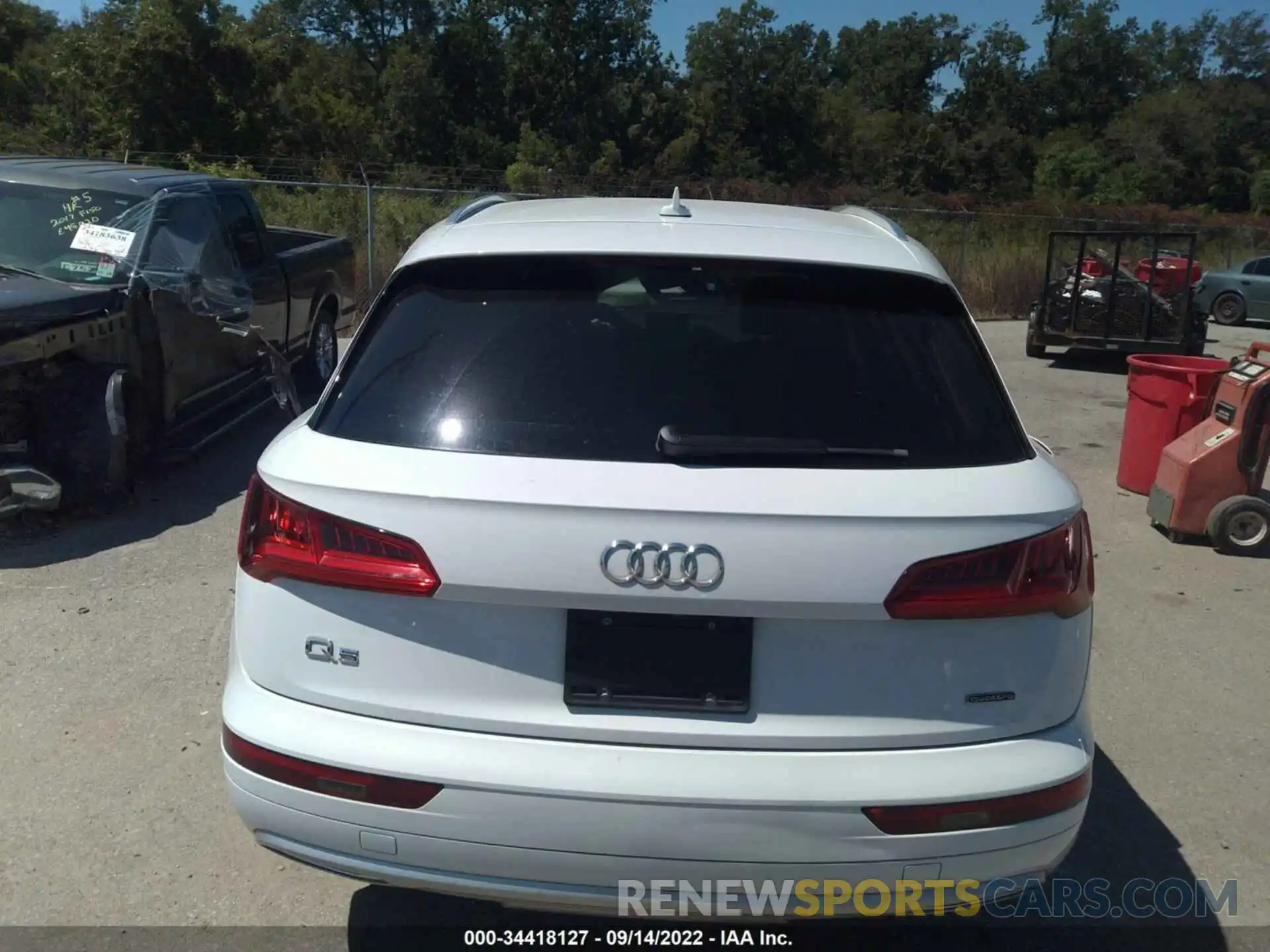 8 Photograph of a damaged car WA1ANAFY7K2116421 AUDI Q5 2019