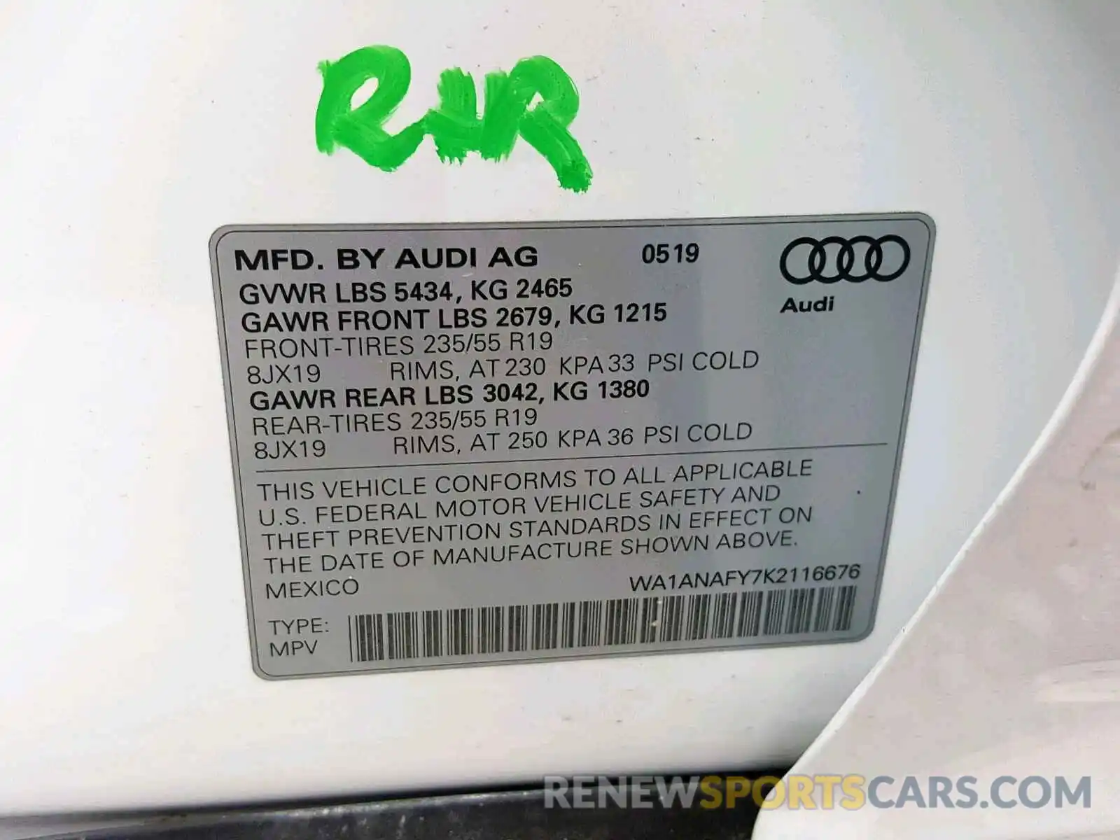 10 Photograph of a damaged car WA1ANAFY7K2116676 AUDI Q5 2019