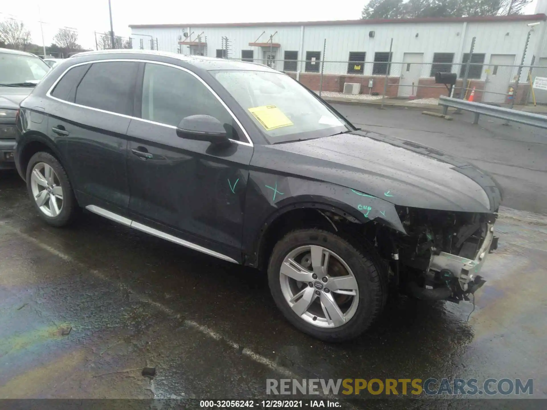 1 Photograph of a damaged car WA1ANAFY7K2119755 AUDI Q5 2019