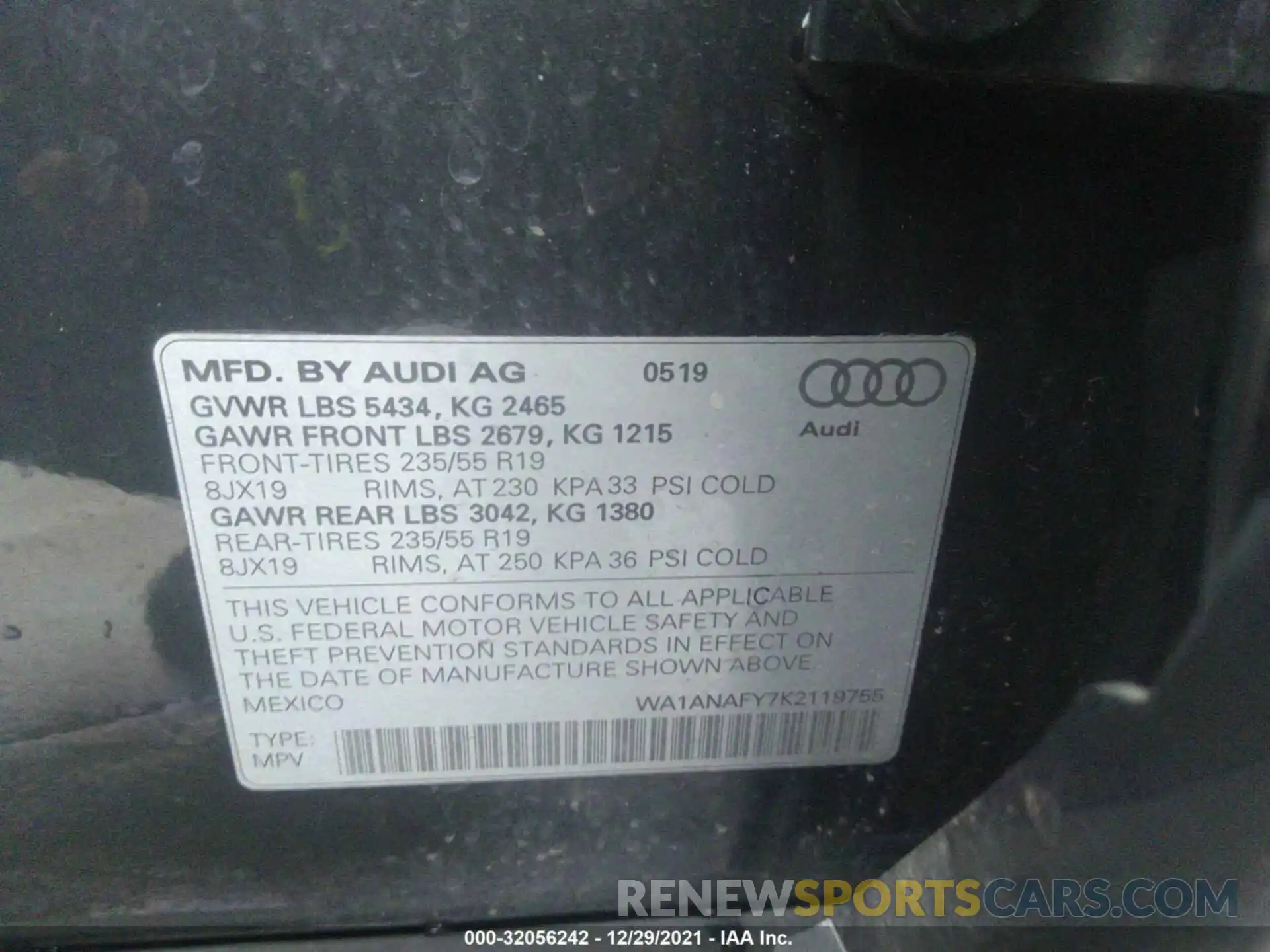 9 Photograph of a damaged car WA1ANAFY7K2119755 AUDI Q5 2019