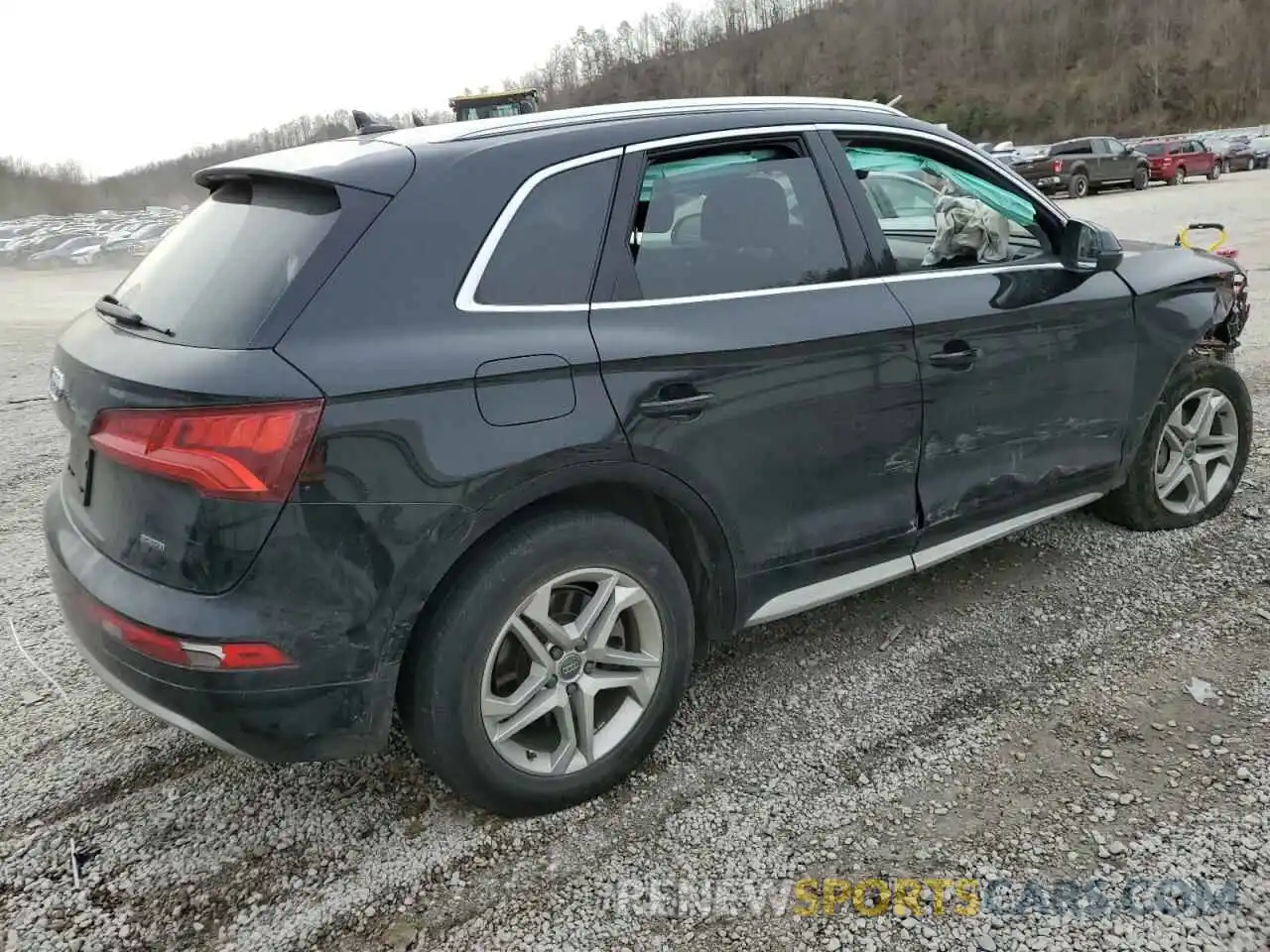 3 Фотография поврежденного автомобиля WA1ANAFY7K2124664 AUDI Q5 2019