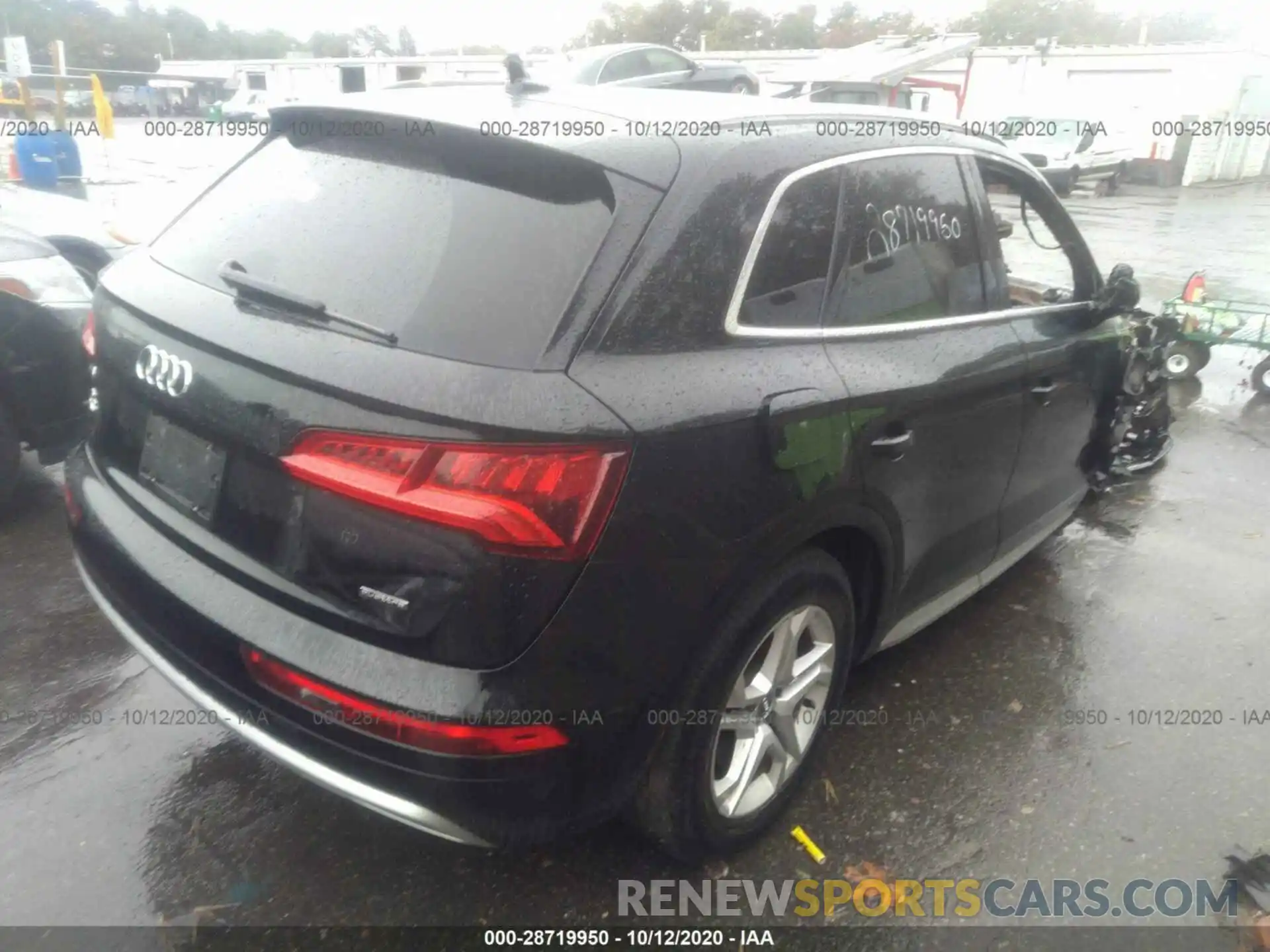 4 Photograph of a damaged car WA1ANAFY7K2126866 AUDI Q5 2019