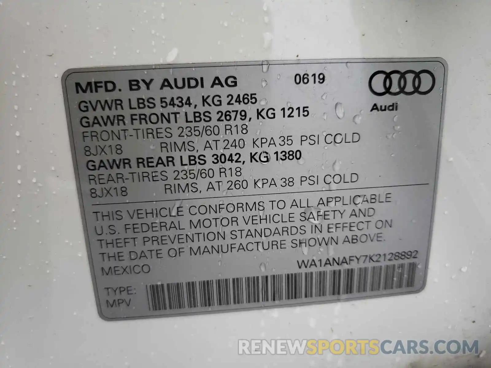 10 Photograph of a damaged car WA1ANAFY7K2128892 AUDI Q5 2019