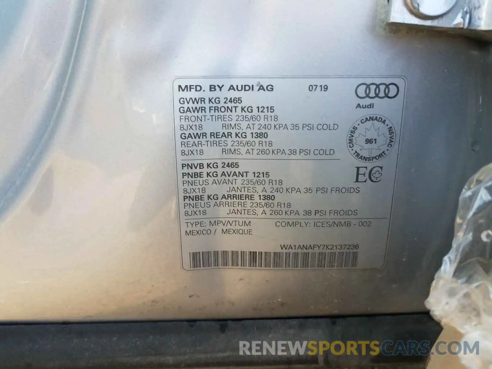 10 Photograph of a damaged car WA1ANAFY7K2137236 AUDI Q5 2019