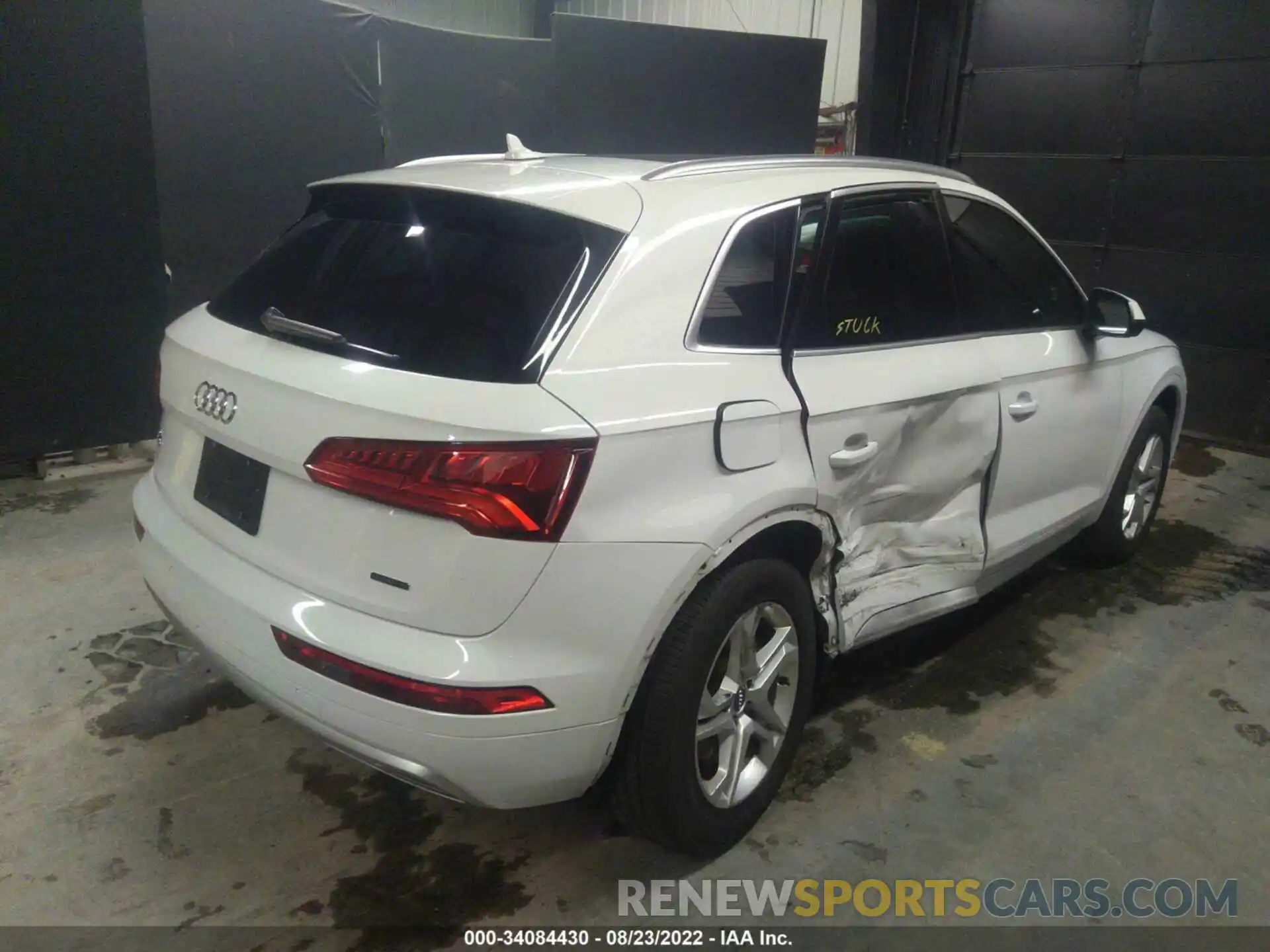 4 Photograph of a damaged car WA1ANAFY8K2022323 AUDI Q5 2019