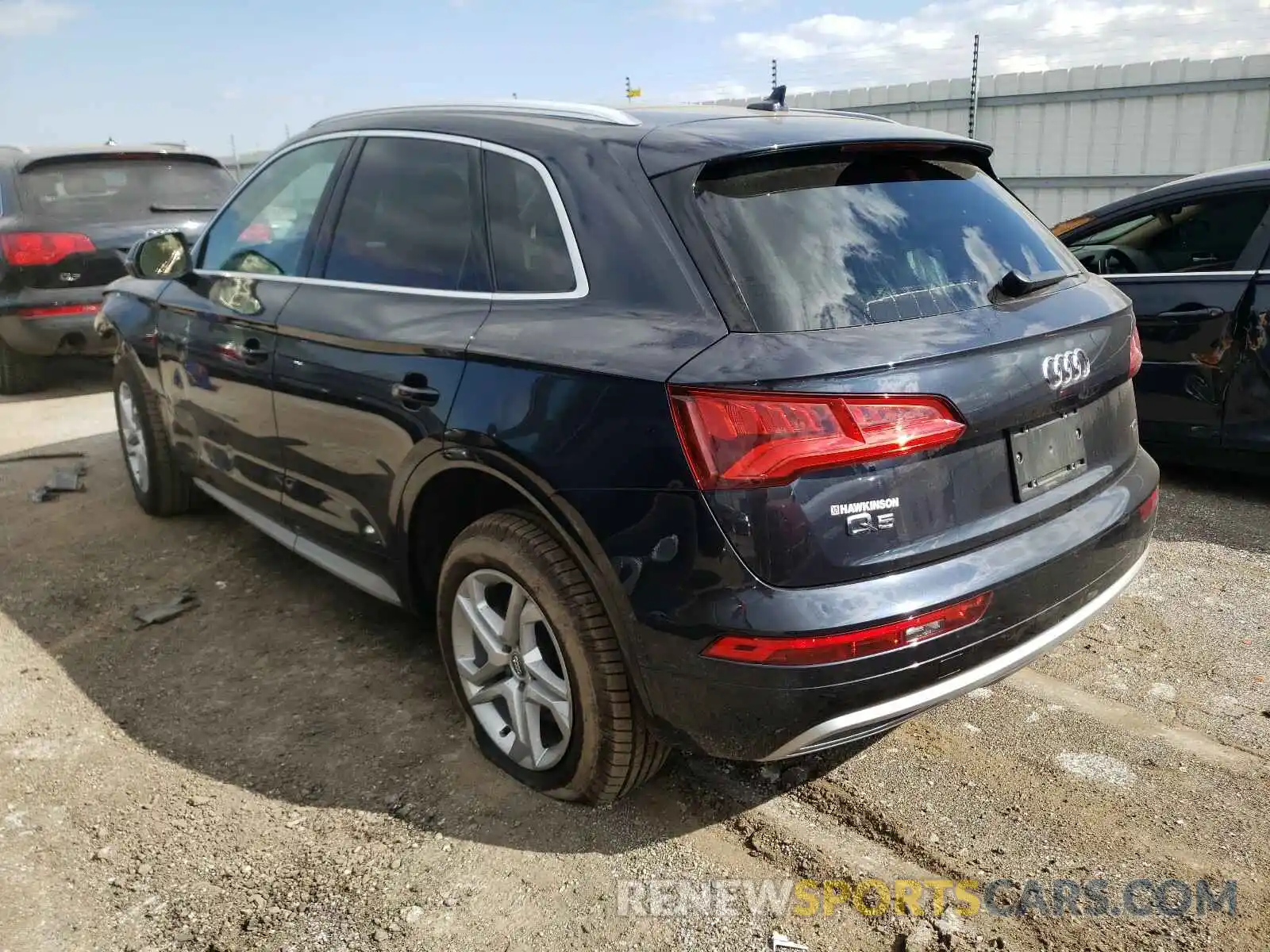 3 Фотография поврежденного автомобиля WA1ANAFY8K2047402 AUDI Q5 2019