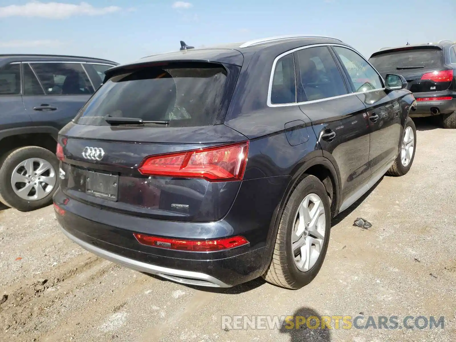 4 Photograph of a damaged car WA1ANAFY8K2047402 AUDI Q5 2019