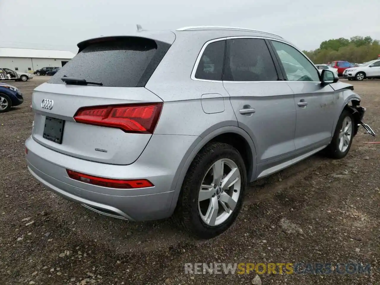 4 Photograph of a damaged car WA1ANAFY8K2058383 AUDI Q5 2019