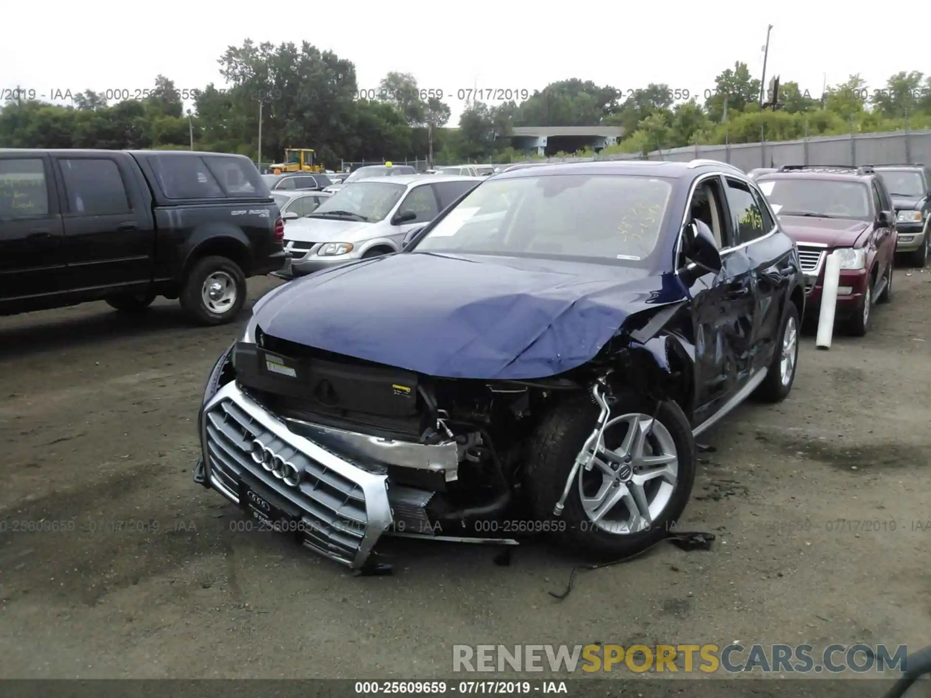 6 Photograph of a damaged car WA1ANAFY8K2079072 AUDI Q5 2019