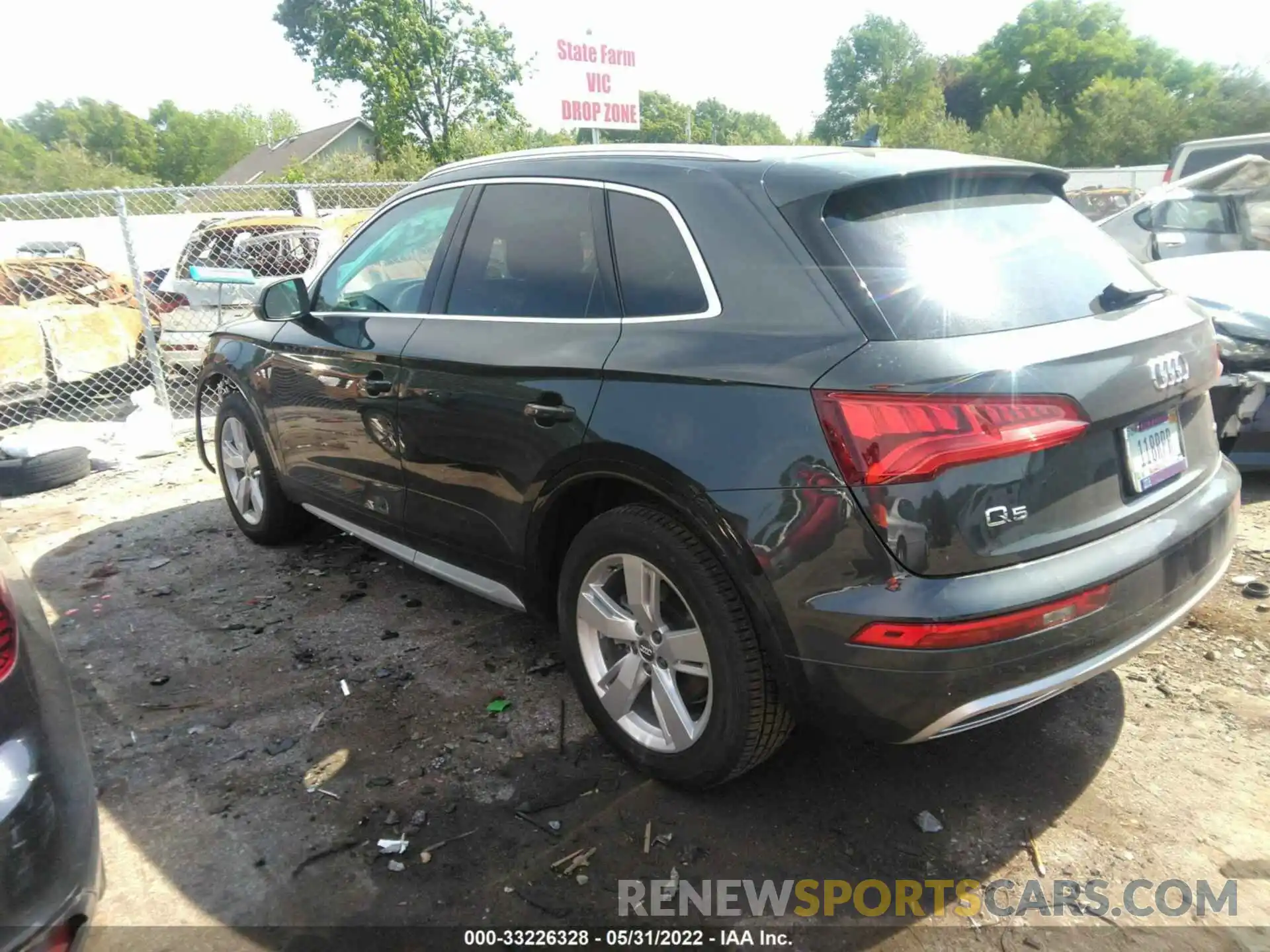 3 Photograph of a damaged car WA1ANAFY8K2083235 AUDI Q5 2019