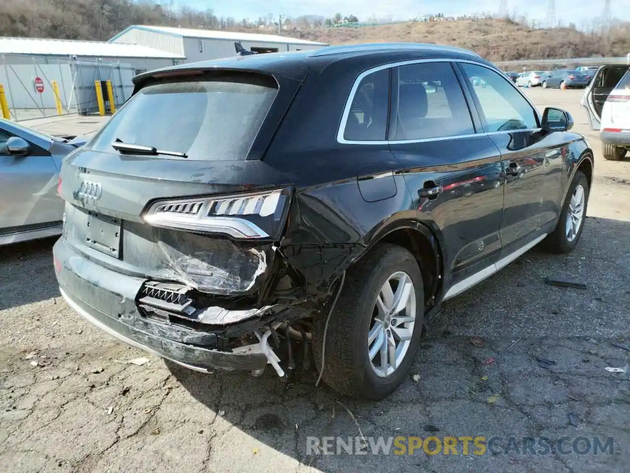 4 Фотография поврежденного автомобиля WA1ANAFY8K2088712 AUDI Q5 2019