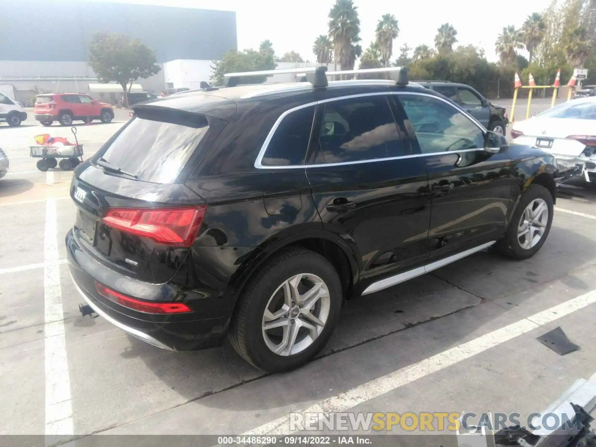 4 Photograph of a damaged car WA1ANAFY8K2091884 AUDI Q5 2019