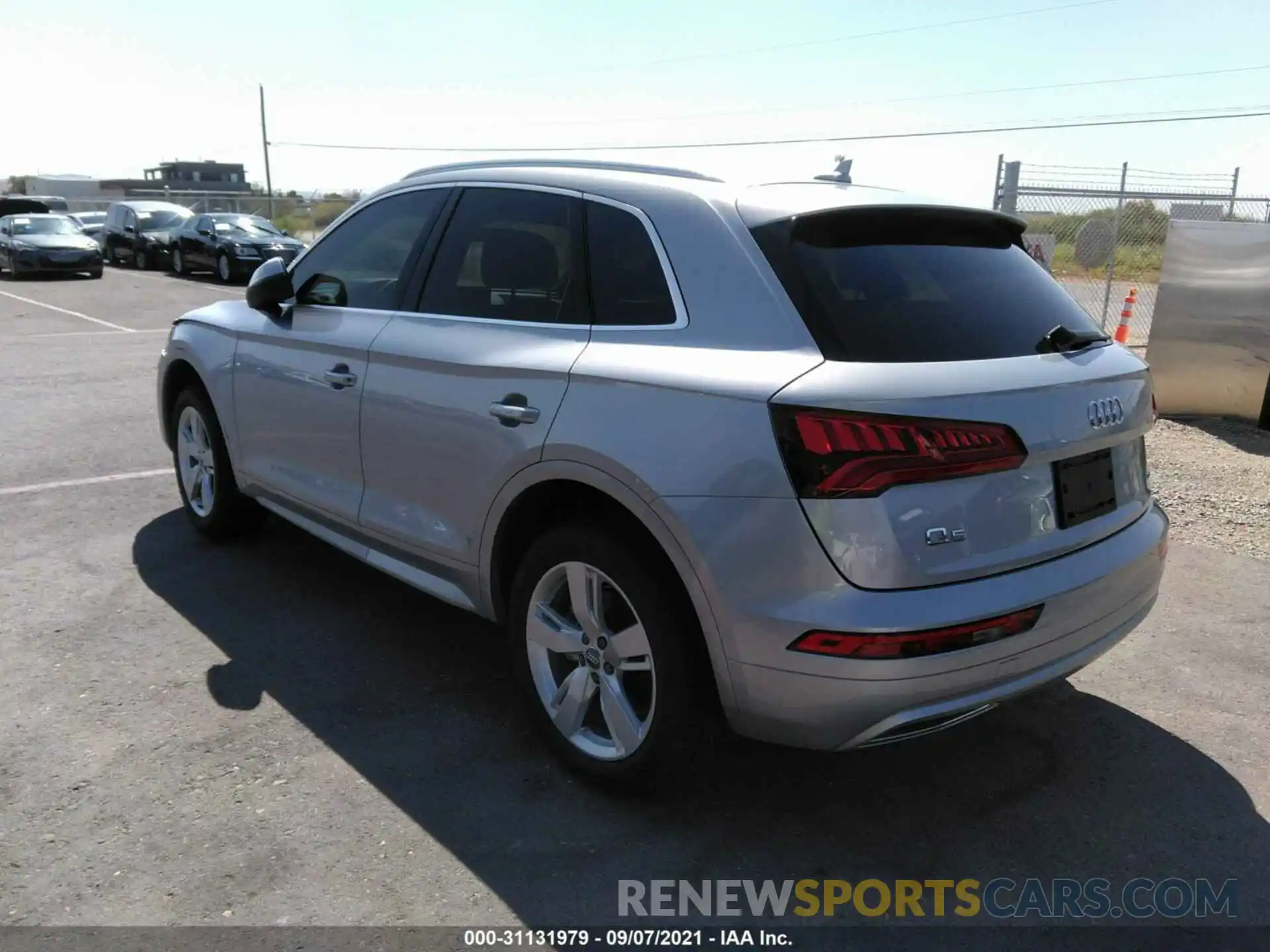 3 Фотография поврежденного автомобиля WA1ANAFY8K2097927 AUDI Q5 2019