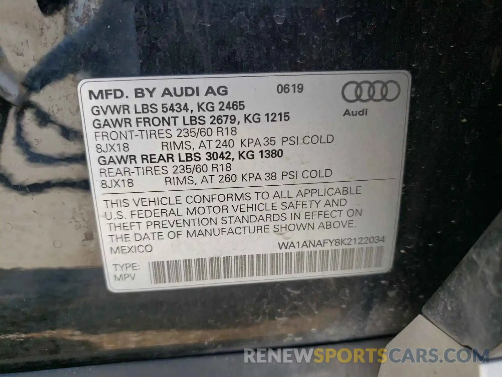 10 Photograph of a damaged car WA1ANAFY8K2122034 AUDI Q5 2019