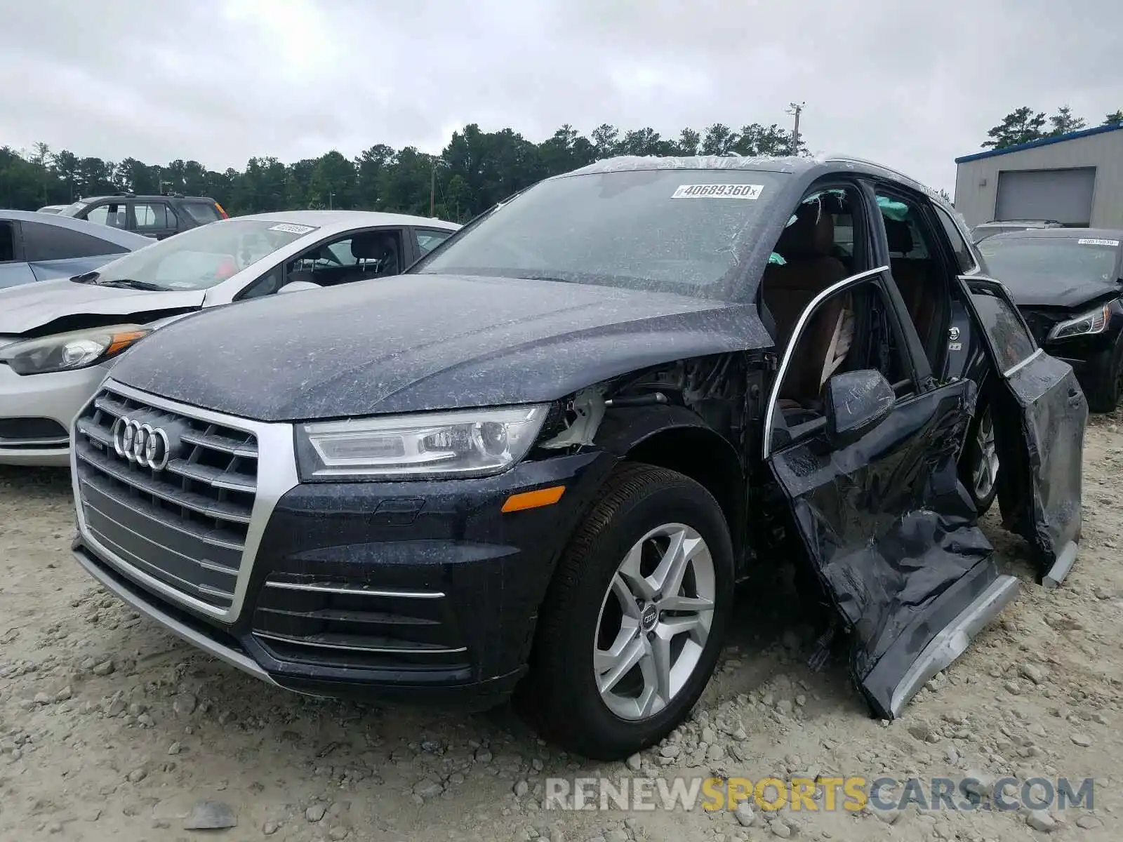 2 Photograph of a damaged car WA1ANAFY9K2054391 AUDI Q5 2019