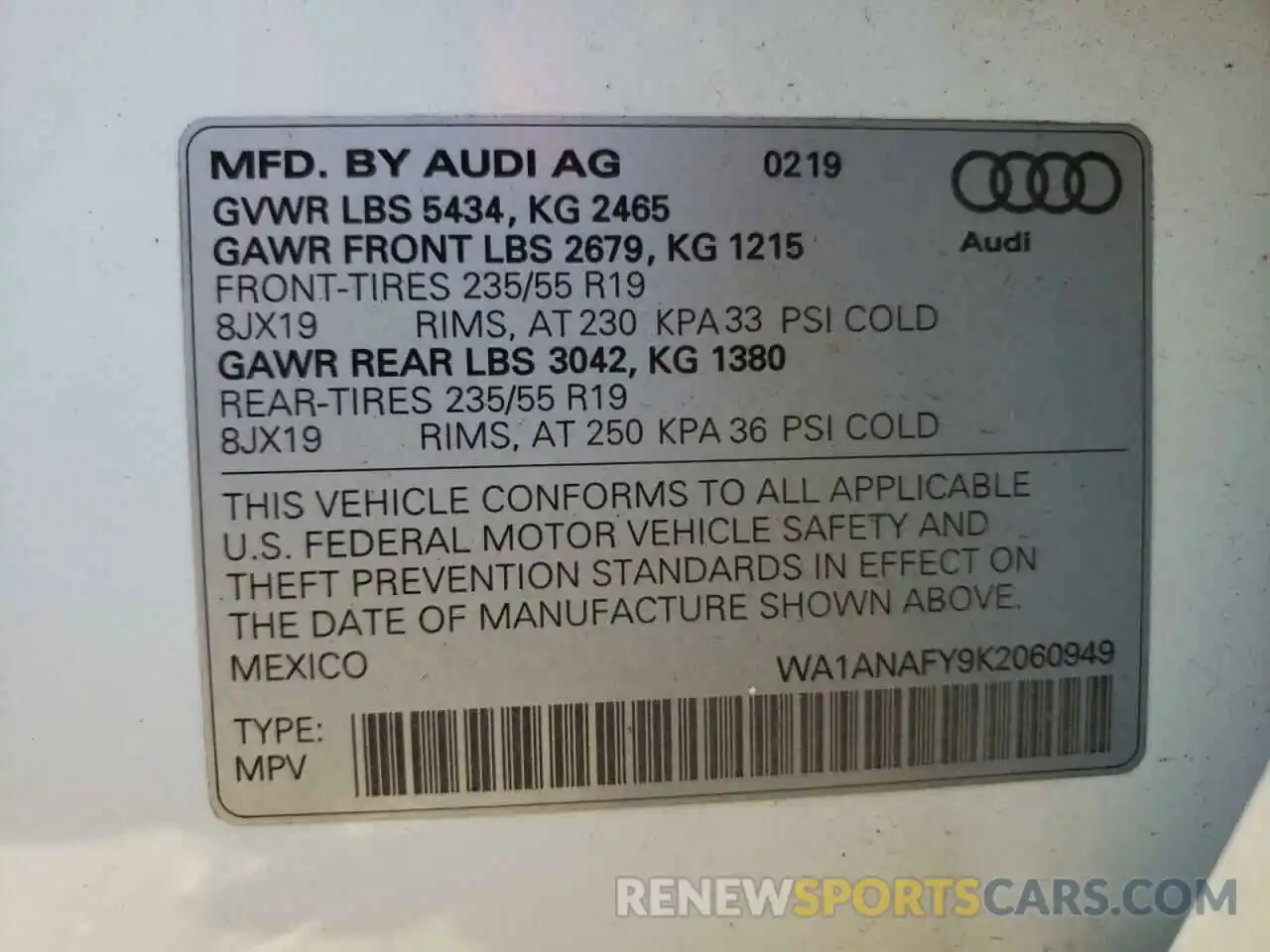 10 Photograph of a damaged car WA1ANAFY9K2060949 AUDI Q5 2019