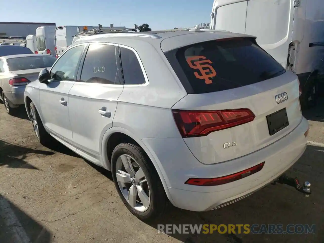 3 Photograph of a damaged car WA1ANAFY9K2060949 AUDI Q5 2019