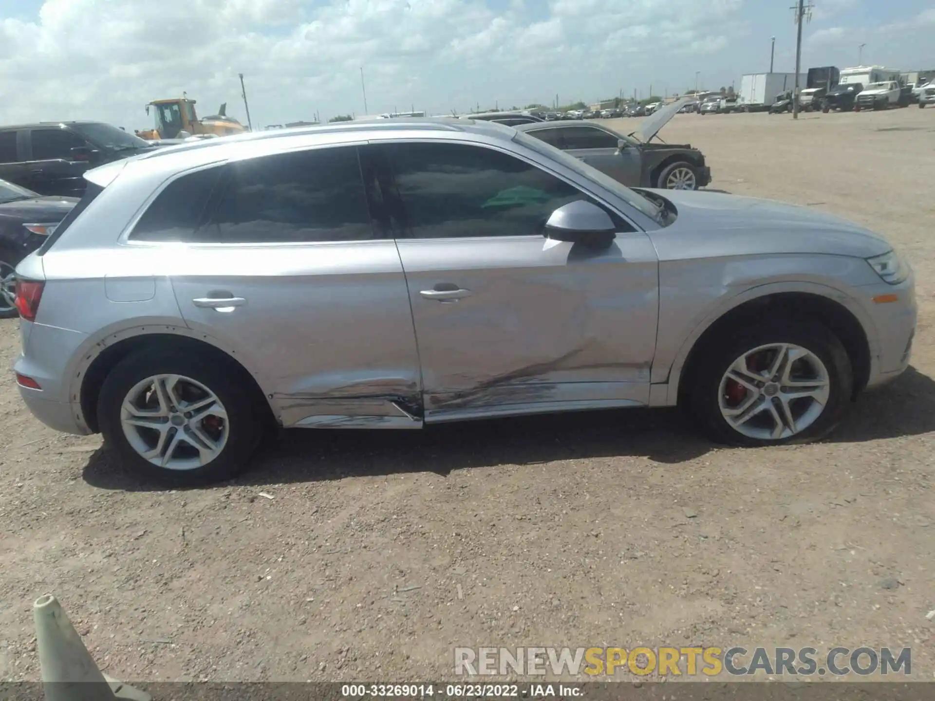 6 Photograph of a damaged car WA1ANAFY9K2071482 AUDI Q5 2019