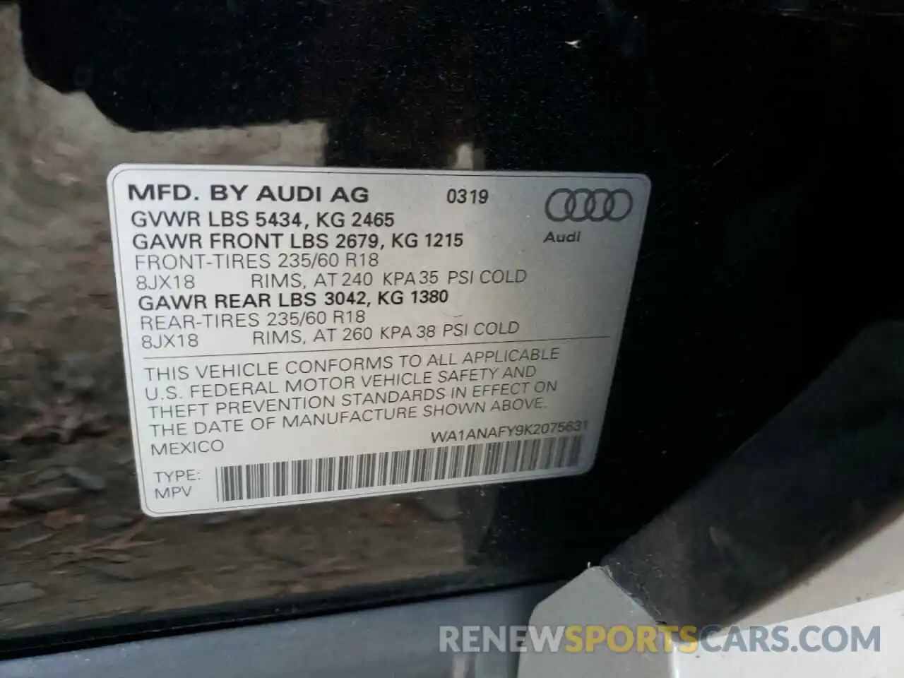 10 Photograph of a damaged car WA1ANAFY9K2075631 AUDI Q5 2019