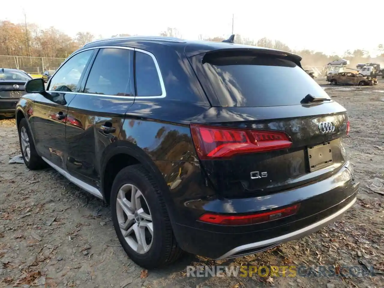 3 Фотография поврежденного автомобиля WA1ANAFY9K2075631 AUDI Q5 2019