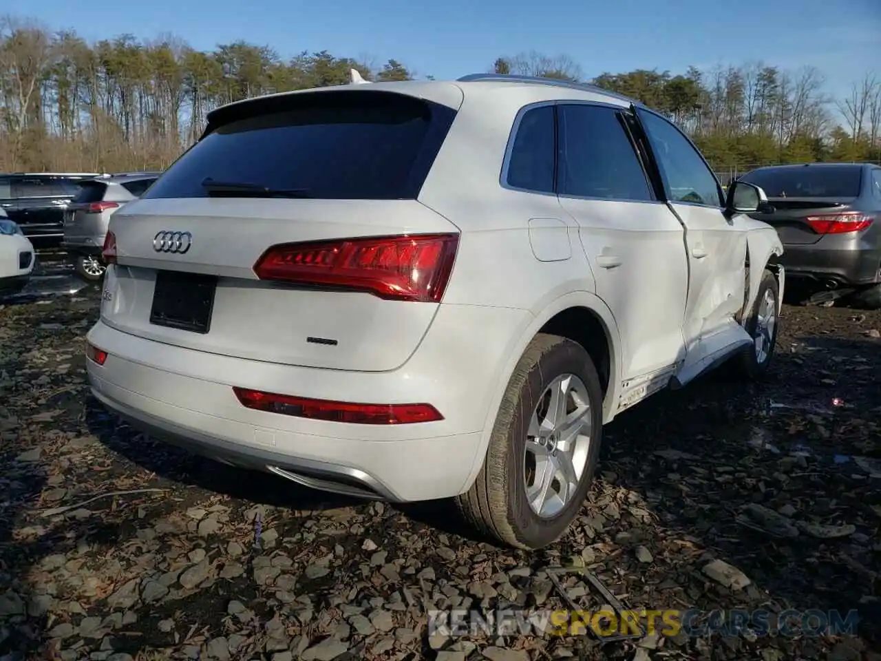 4 Фотография поврежденного автомобиля WA1ANAFY9K2077606 AUDI Q5 2019