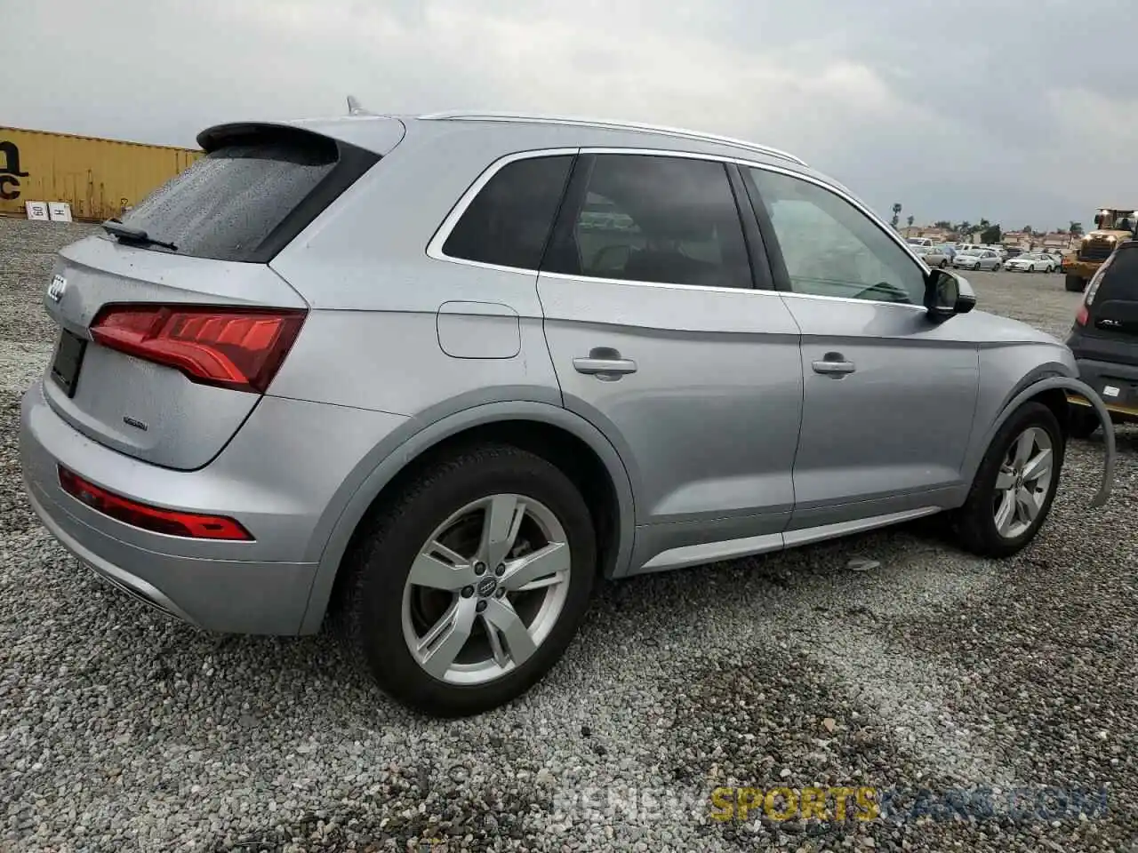 3 Фотография поврежденного автомобиля WA1ANAFY9K2093966 AUDI Q5 2019