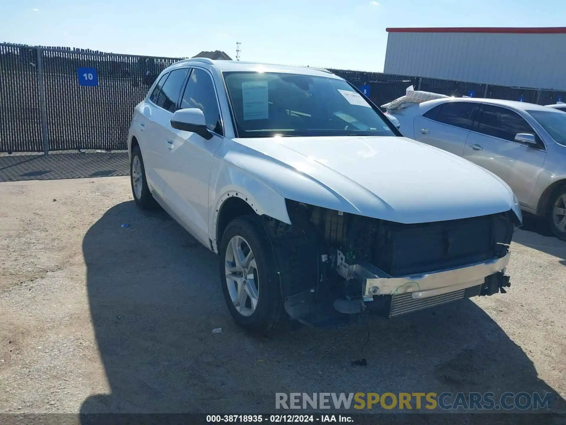 1 Photograph of a damaged car WA1ANAFY9K2096687 AUDI Q5 2019