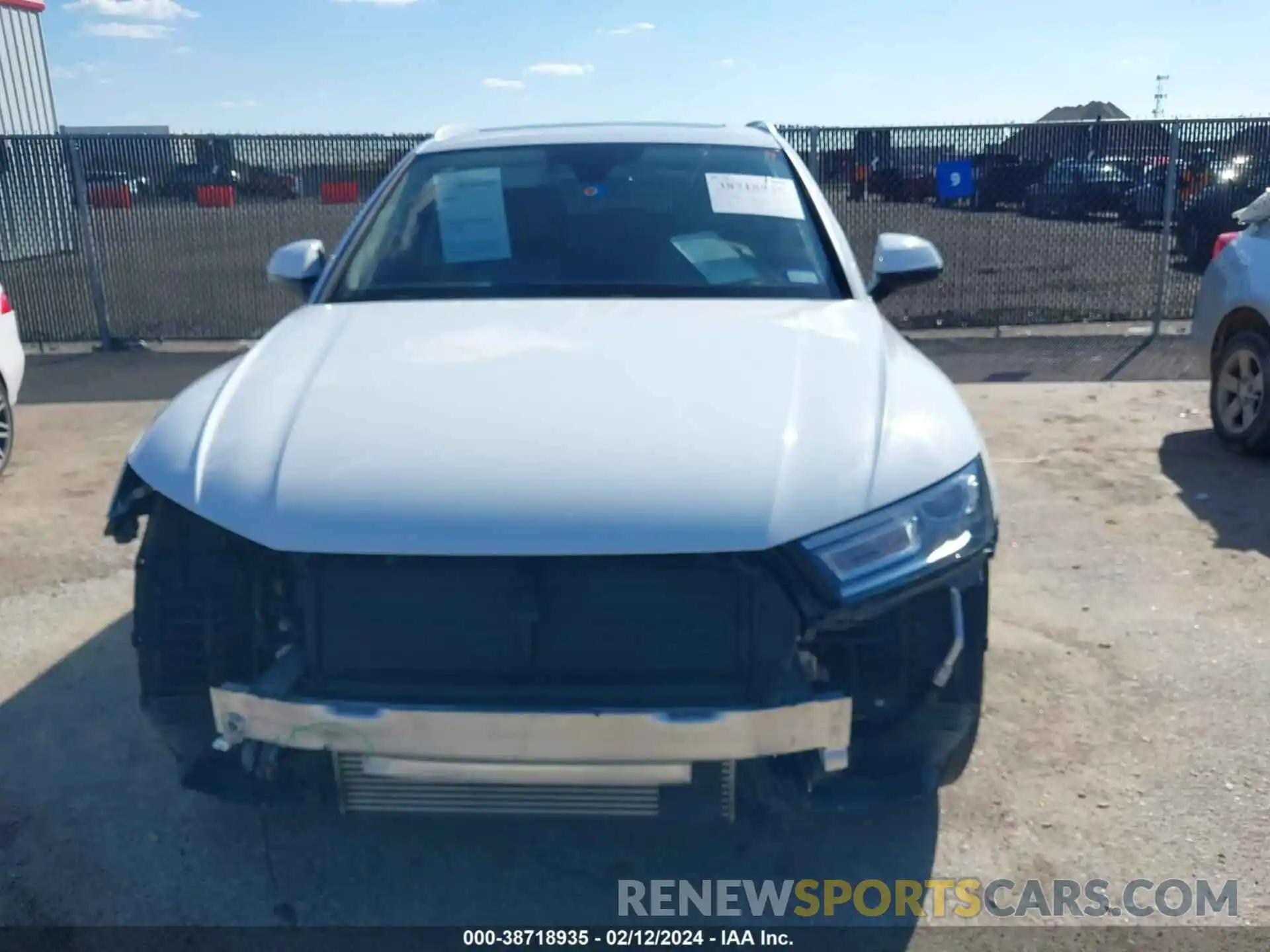 13 Photograph of a damaged car WA1ANAFY9K2096687 AUDI Q5 2019