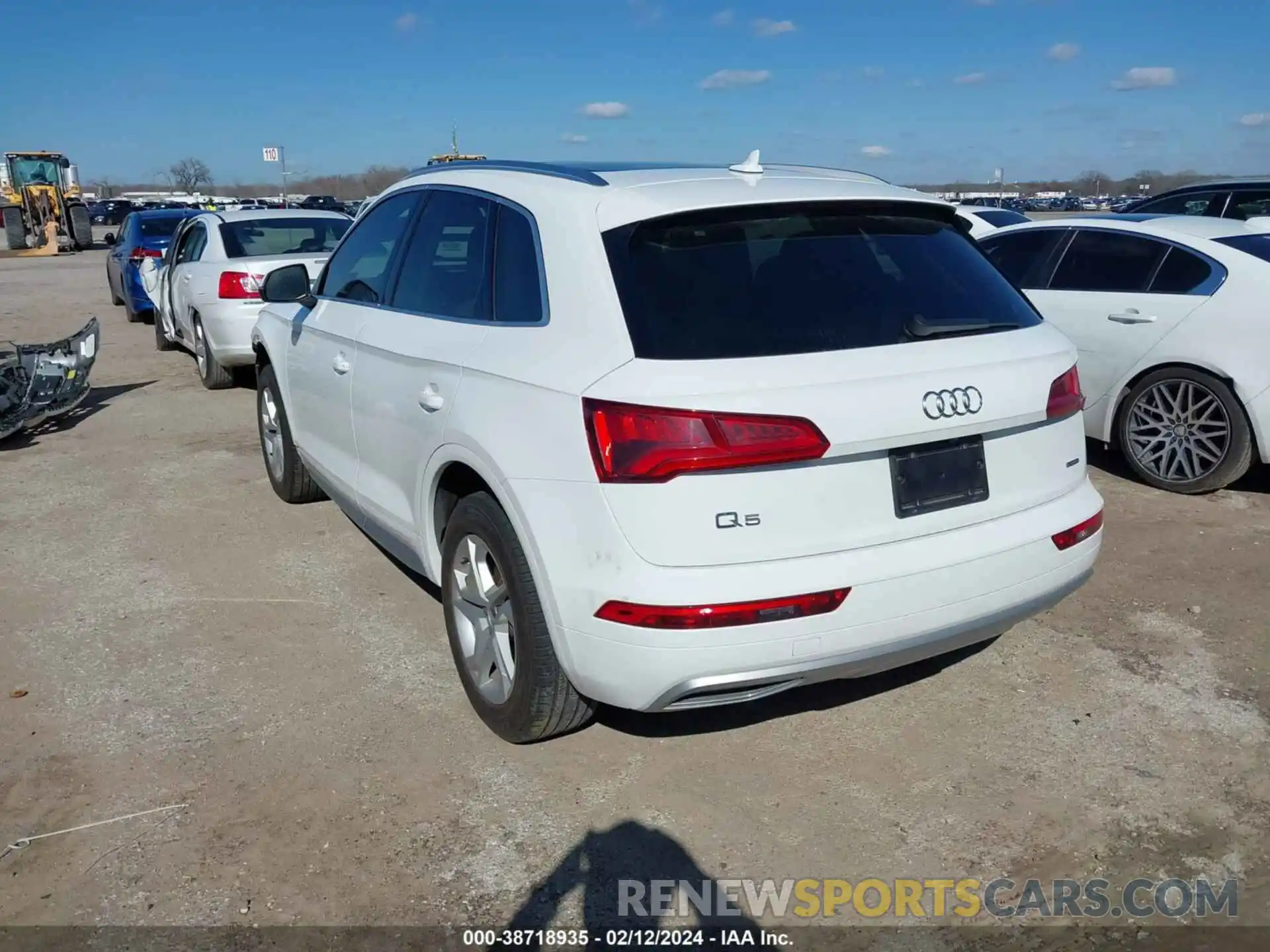 3 Фотография поврежденного автомобиля WA1ANAFY9K2096687 AUDI Q5 2019