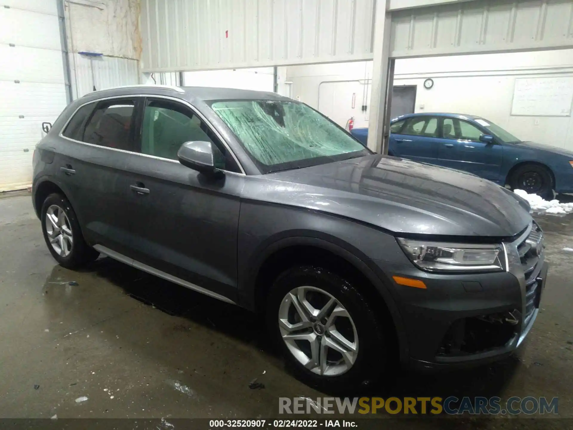 1 Photograph of a damaged car WA1ANAFY9K2106179 AUDI Q5 2019