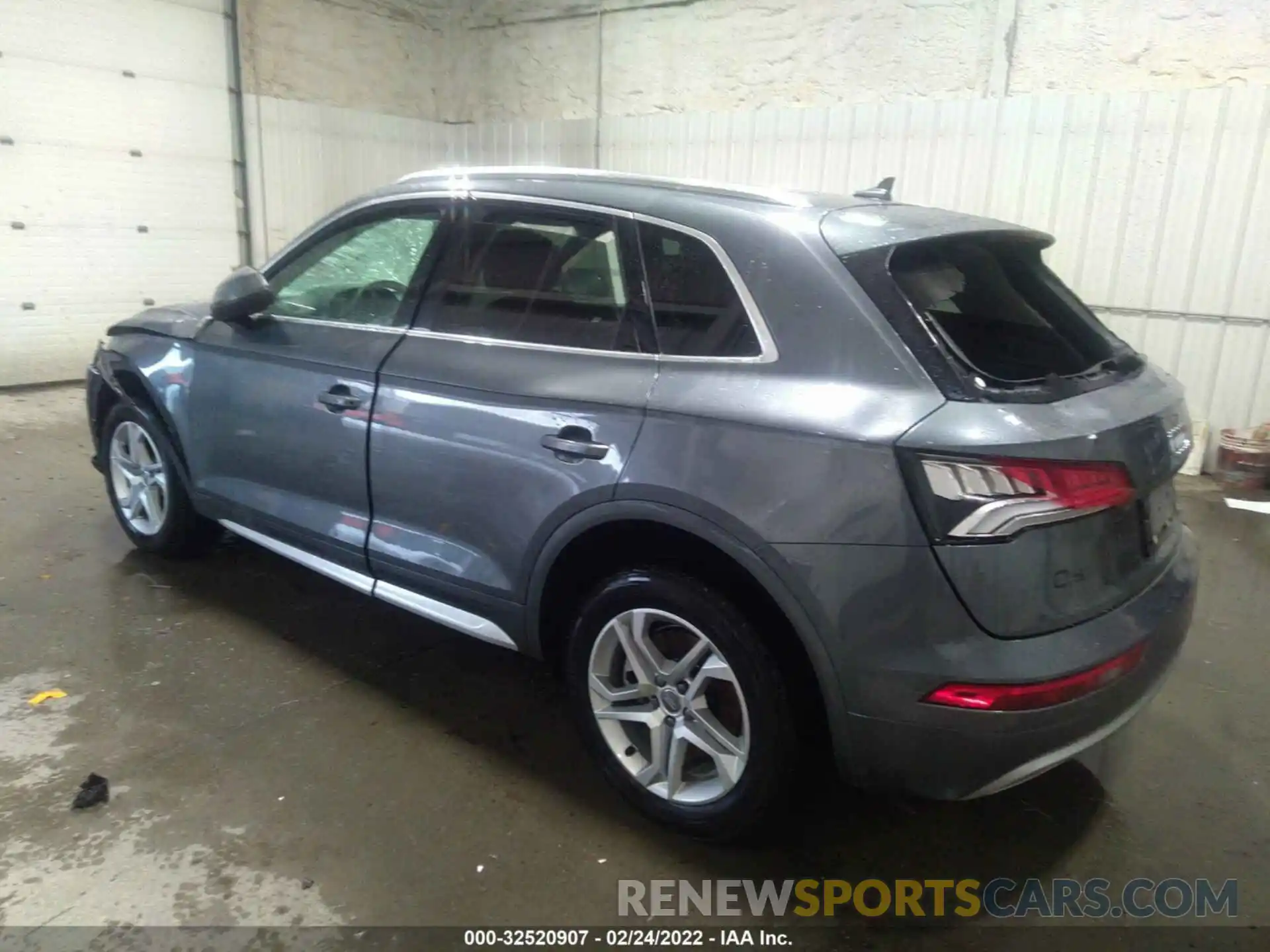 3 Фотография поврежденного автомобиля WA1ANAFY9K2106179 AUDI Q5 2019