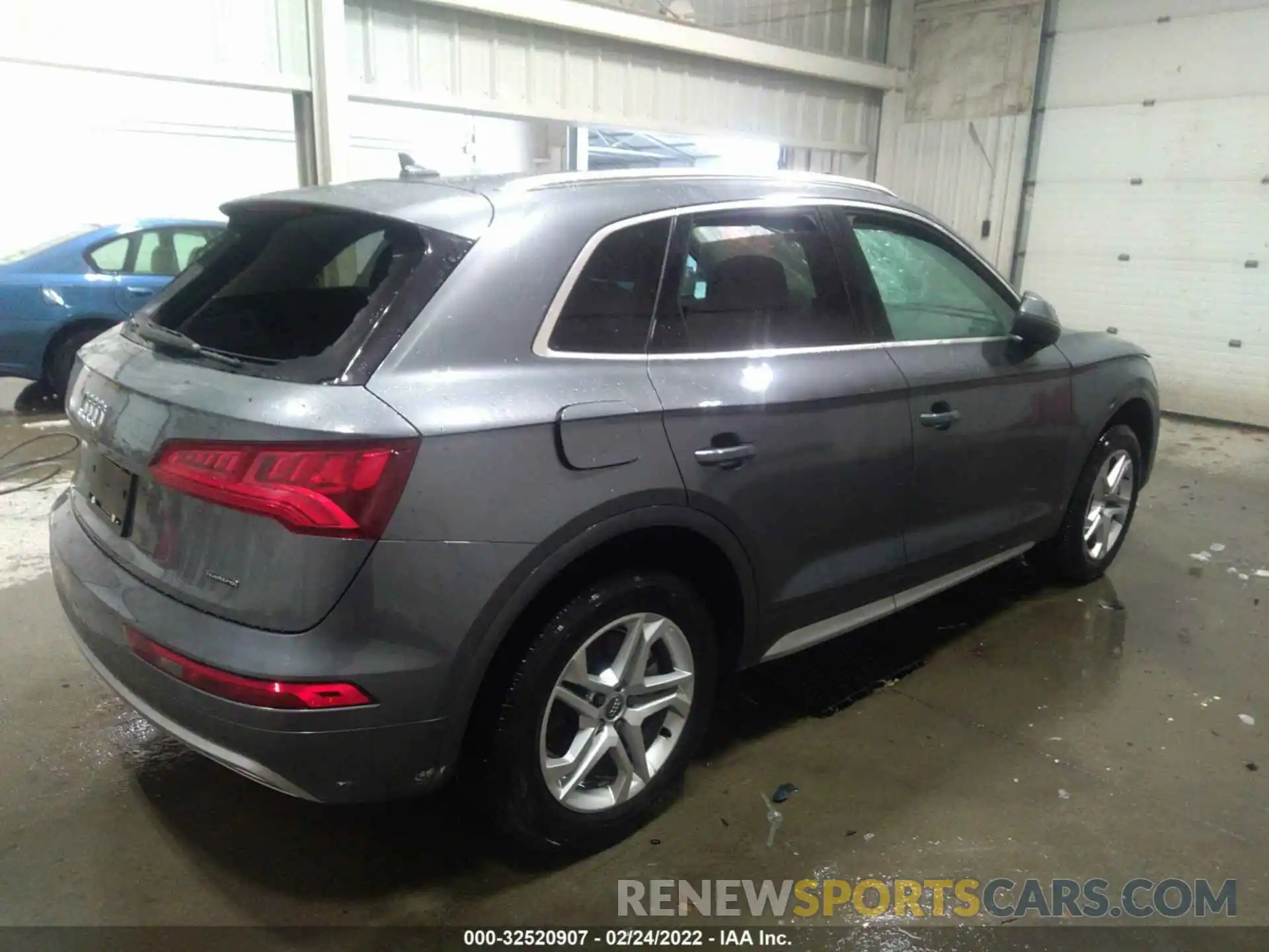 4 Фотография поврежденного автомобиля WA1ANAFY9K2106179 AUDI Q5 2019