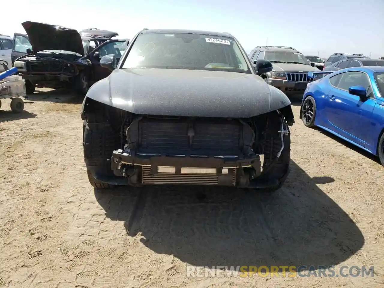 9 Photograph of a damaged car WA1ANAFY9K2108224 AUDI Q5 2019