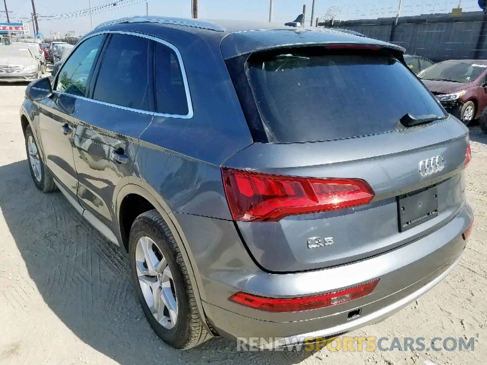 3 Фотография поврежденного автомобиля WA1ANAFY9K2119417 AUDI Q5 2019