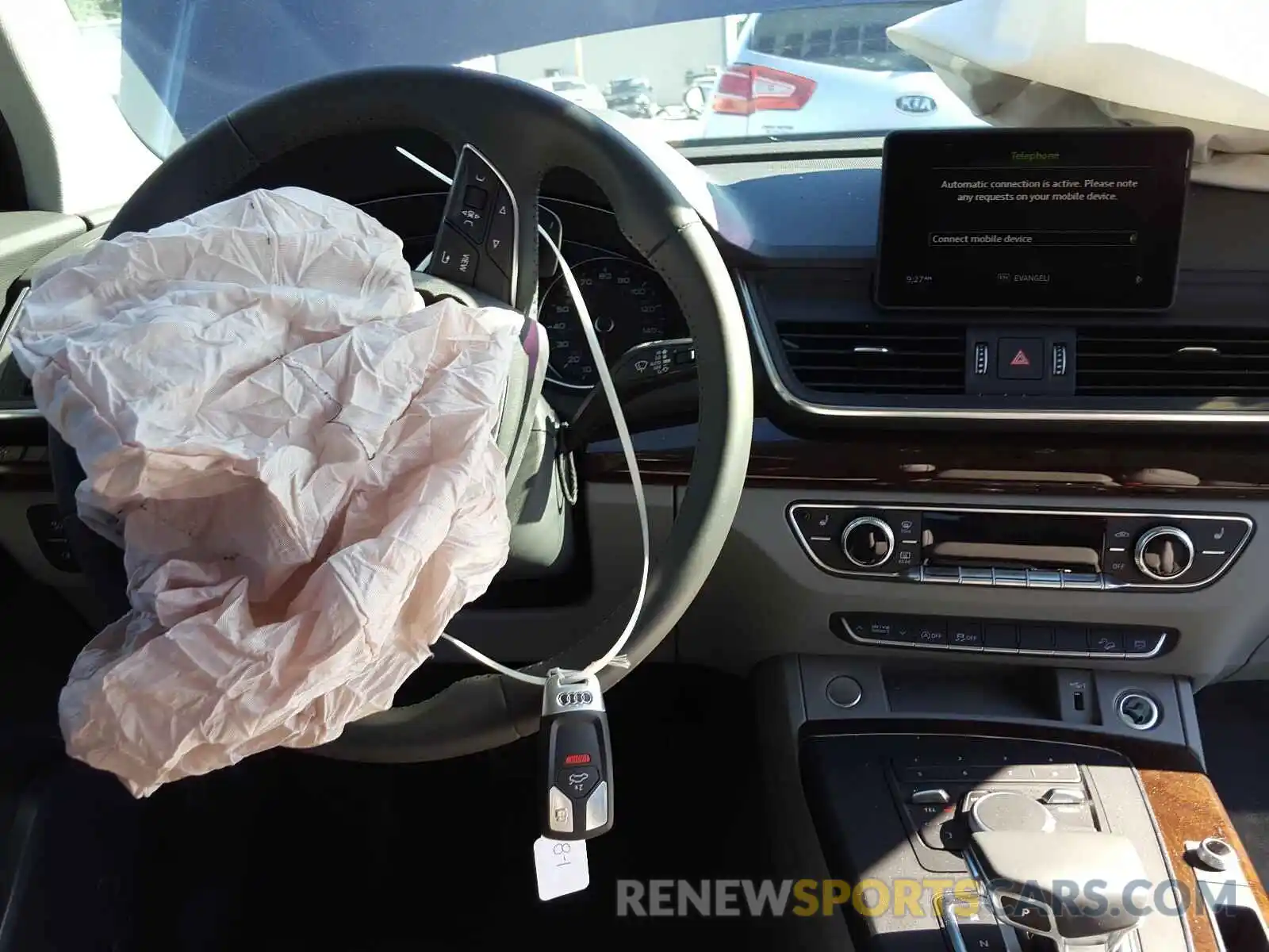 9 Photograph of a damaged car WA1ANAFY9K2134015 AUDI Q5 2019