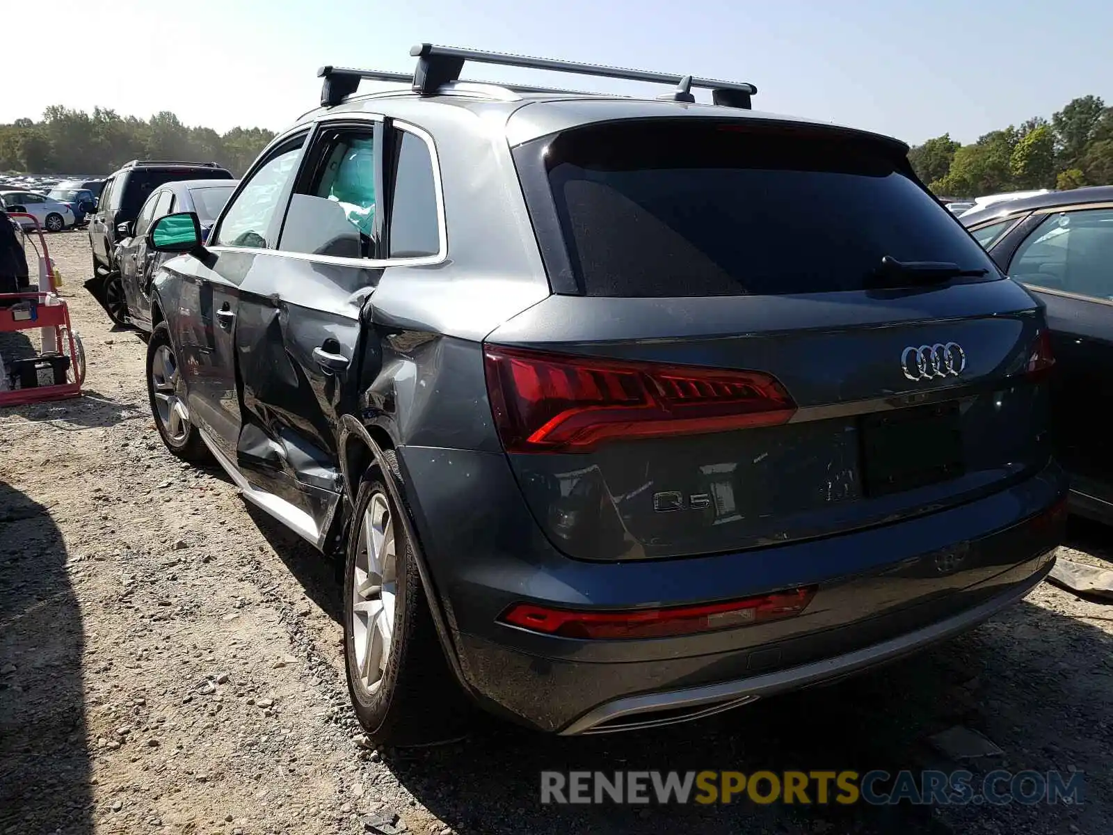 3 Фотография поврежденного автомобиля WA1ANAFY9K2135617 AUDI Q5 2019