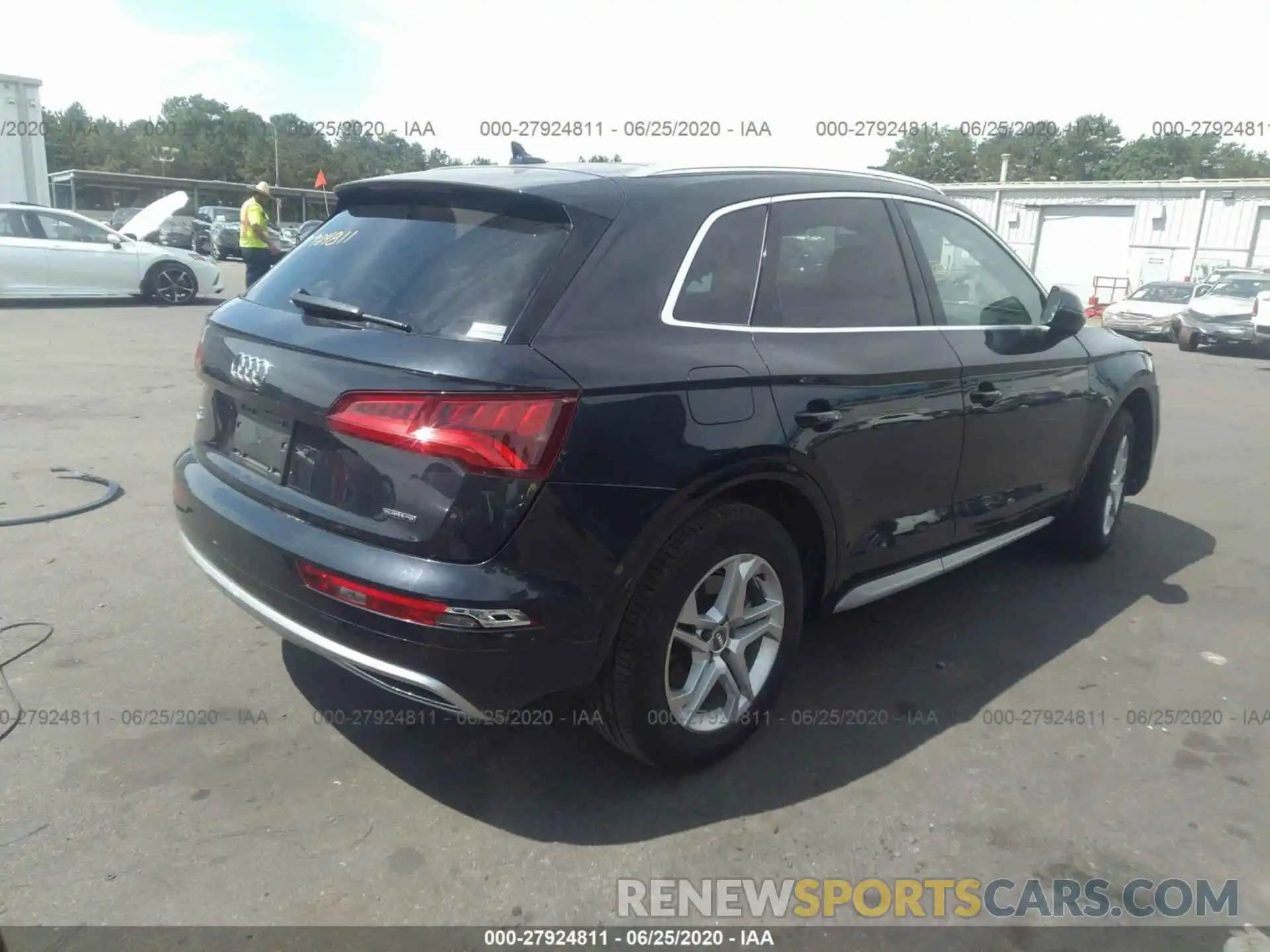 4 Photograph of a damaged car WA1ANAFY9K2142373 AUDI Q5 2019