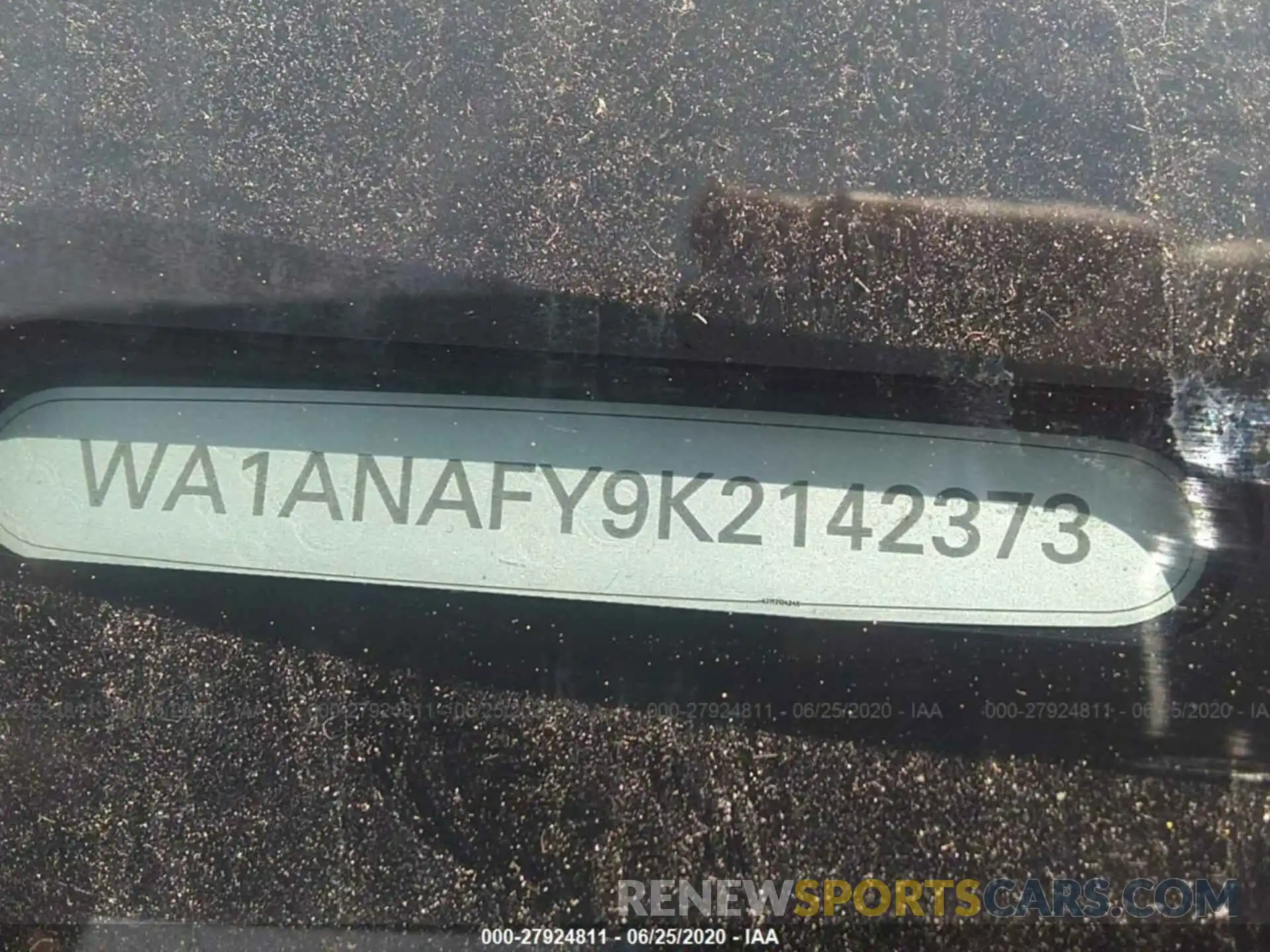 9 Photograph of a damaged car WA1ANAFY9K2142373 AUDI Q5 2019