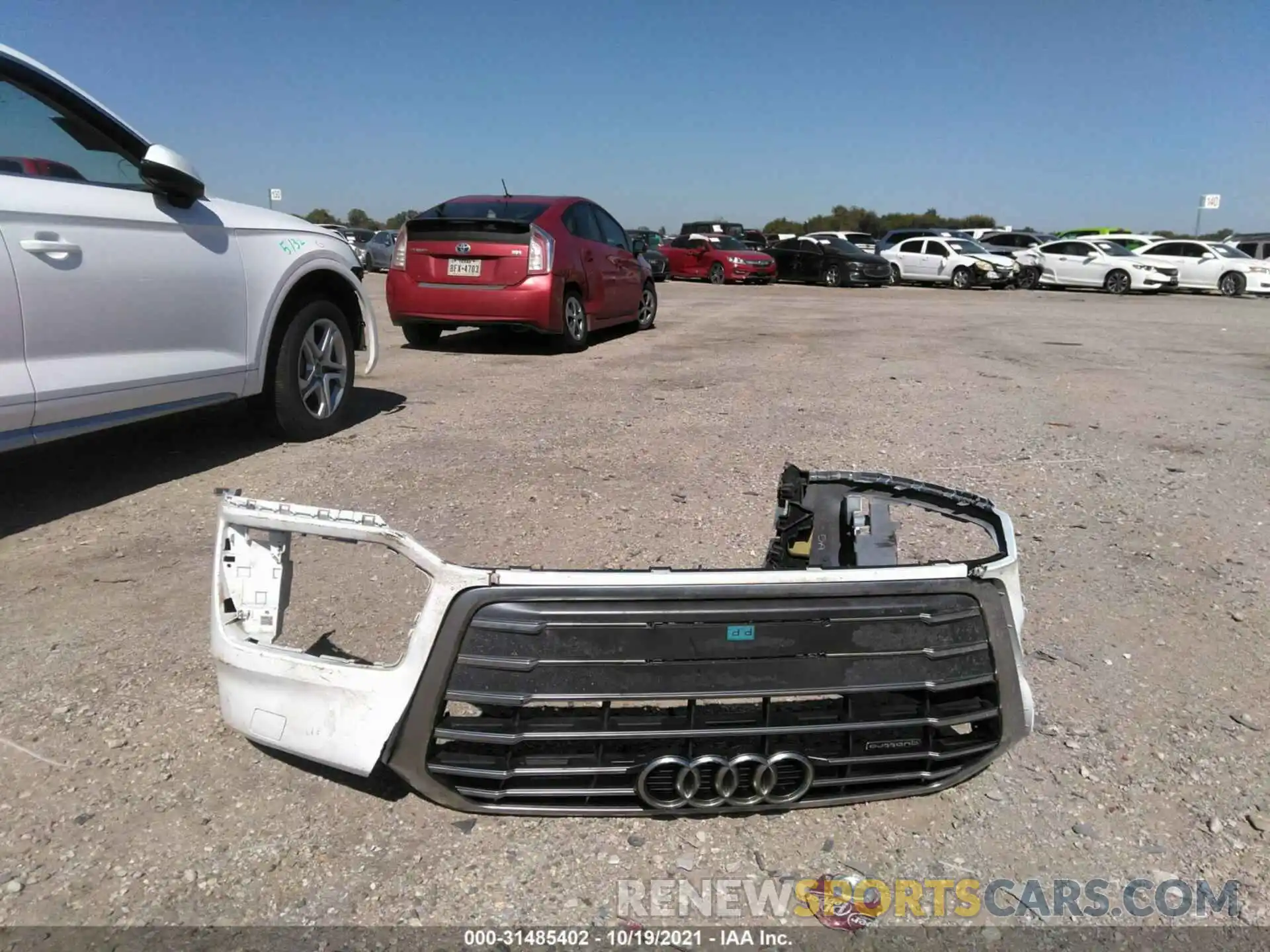 11 Photograph of a damaged car WA1ANAFYXK2047241 AUDI Q5 2019