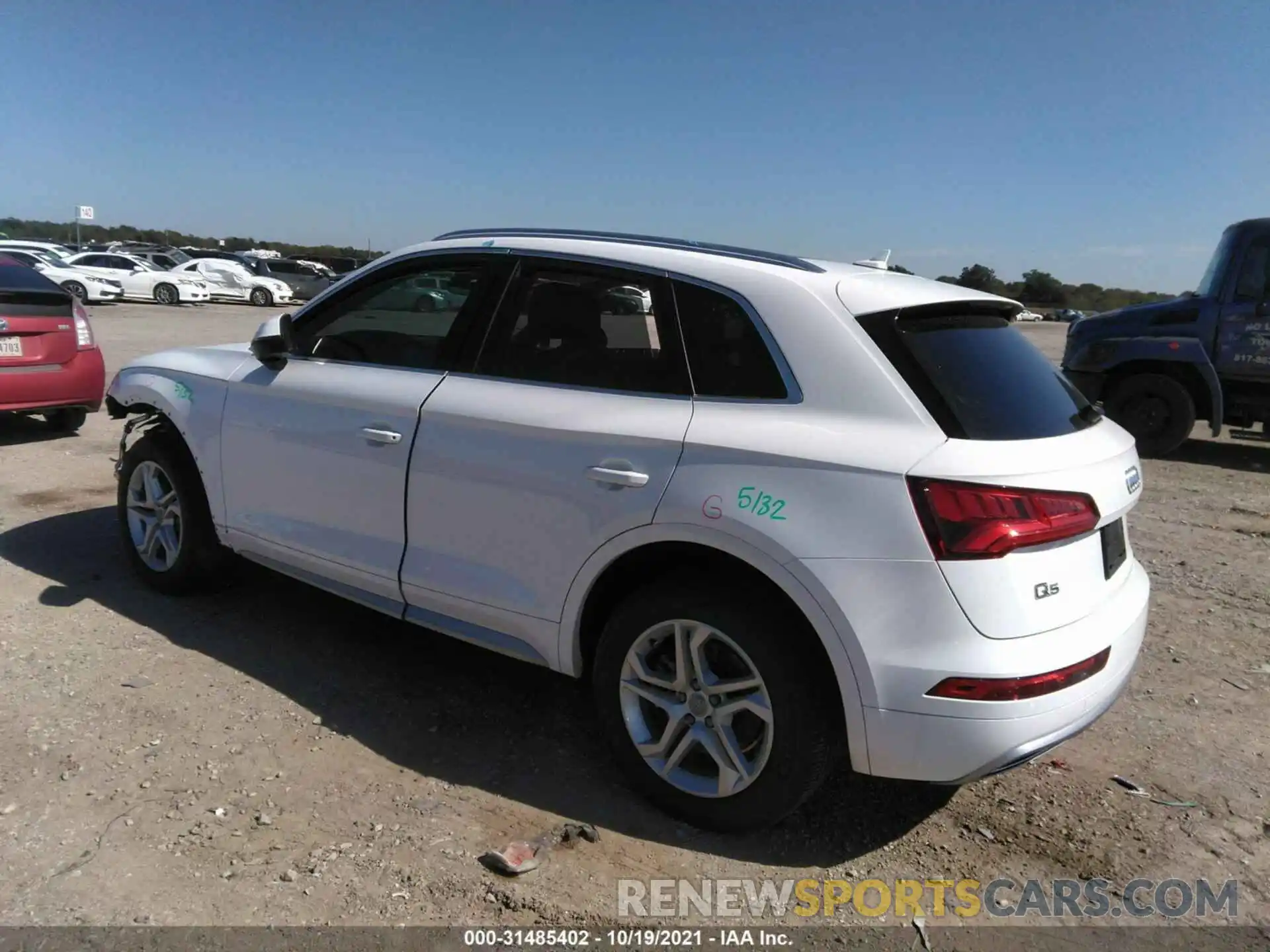 3 Фотография поврежденного автомобиля WA1ANAFYXK2047241 AUDI Q5 2019