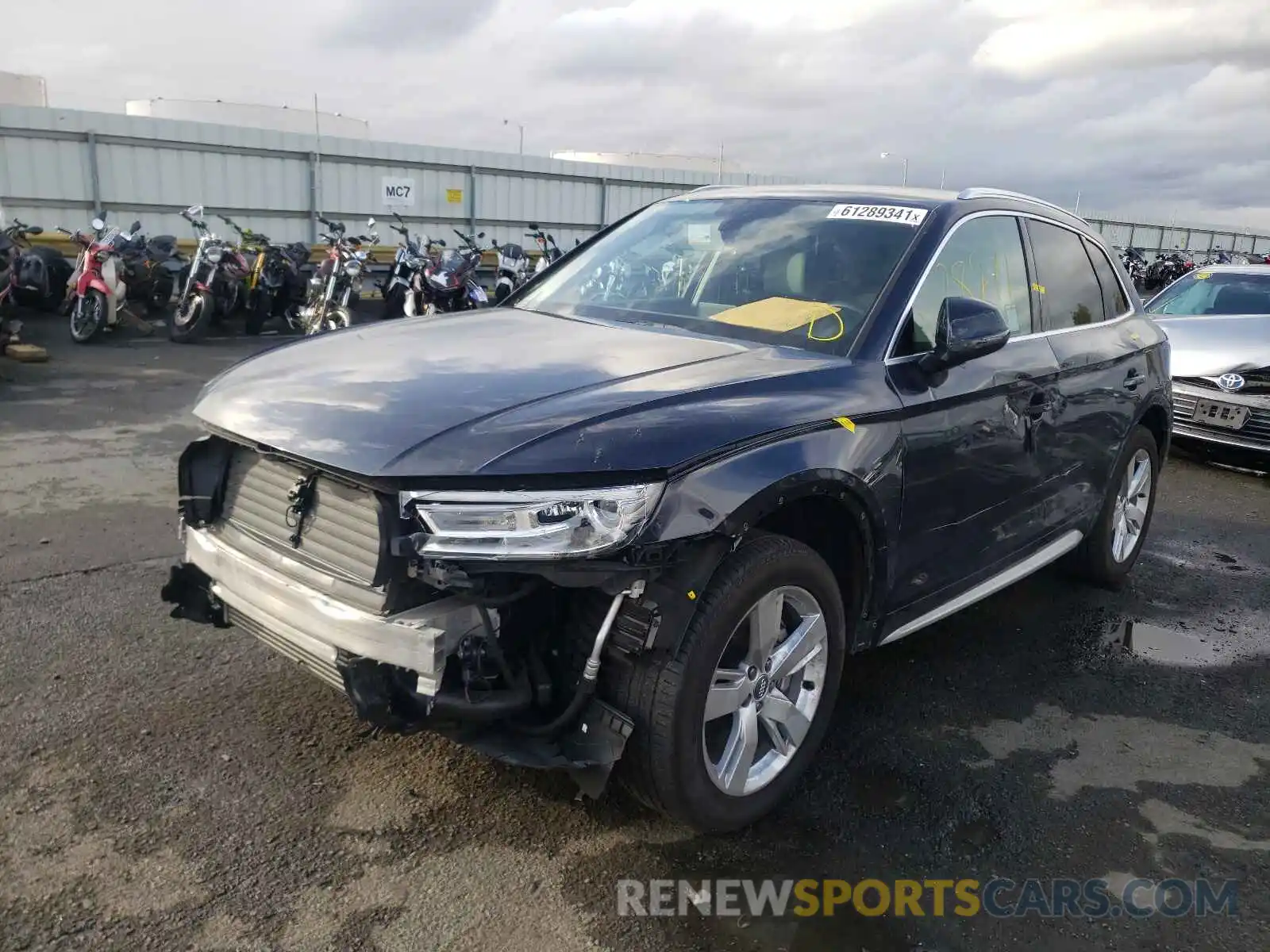 2 Фотография поврежденного автомобиля WA1ANAFYXK2058465 AUDI Q5 2019