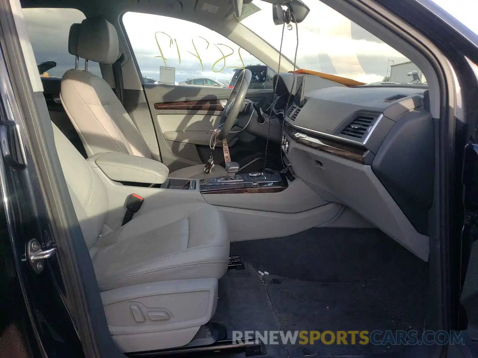 5 Photograph of a damaged car WA1ANAFYXK2058465 AUDI Q5 2019