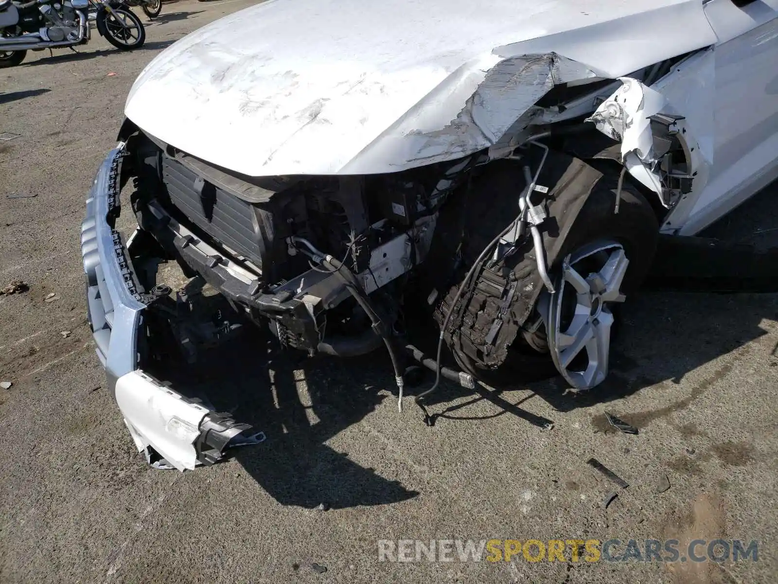 9 Photograph of a damaged car WA1ANAFYXK2069661 AUDI Q5 2019