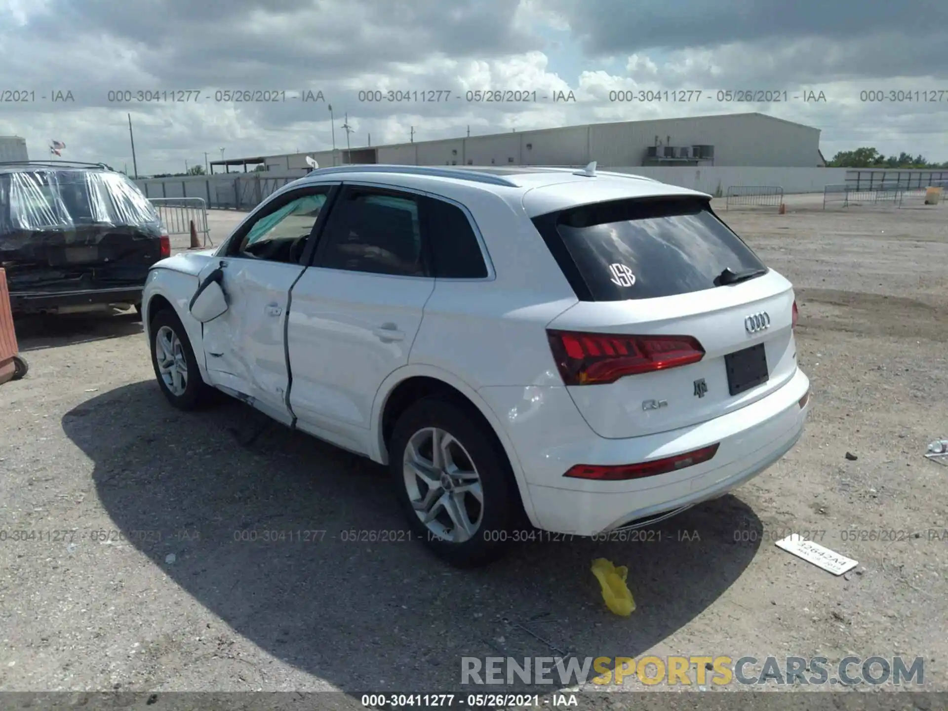 3 Photograph of a damaged car WA1ANAFYXK2070390 AUDI Q5 2019