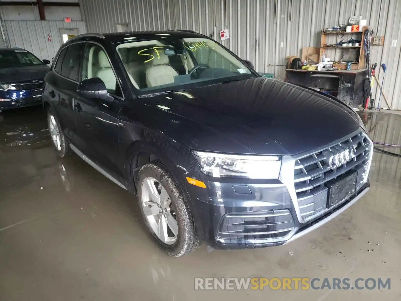 1 Фотография поврежденного автомобиля WA1ANAFYXK2076299 AUDI Q5 2019