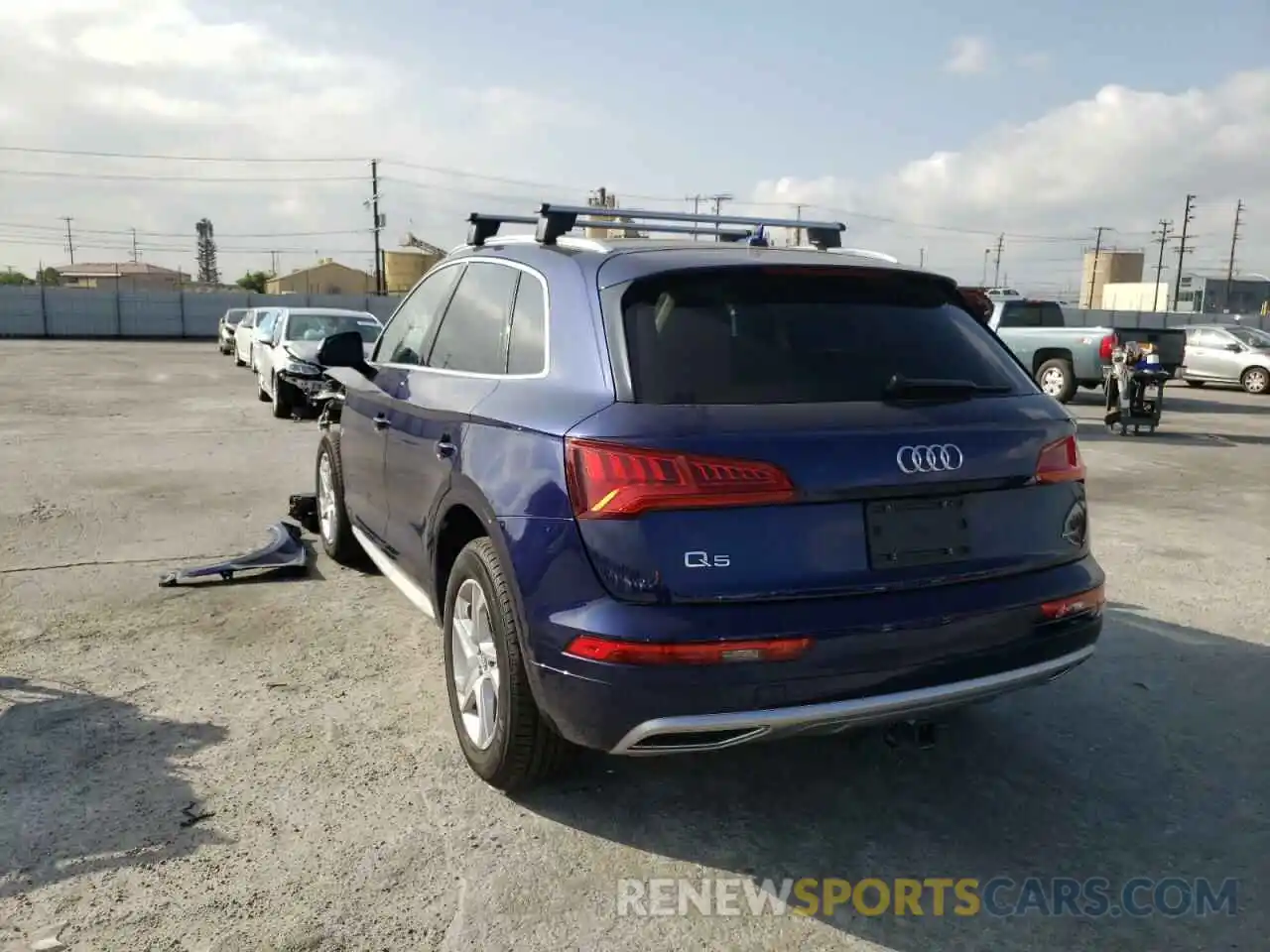 3 Фотография поврежденного автомобиля WA1ANAFYXK2087884 AUDI Q5 2019