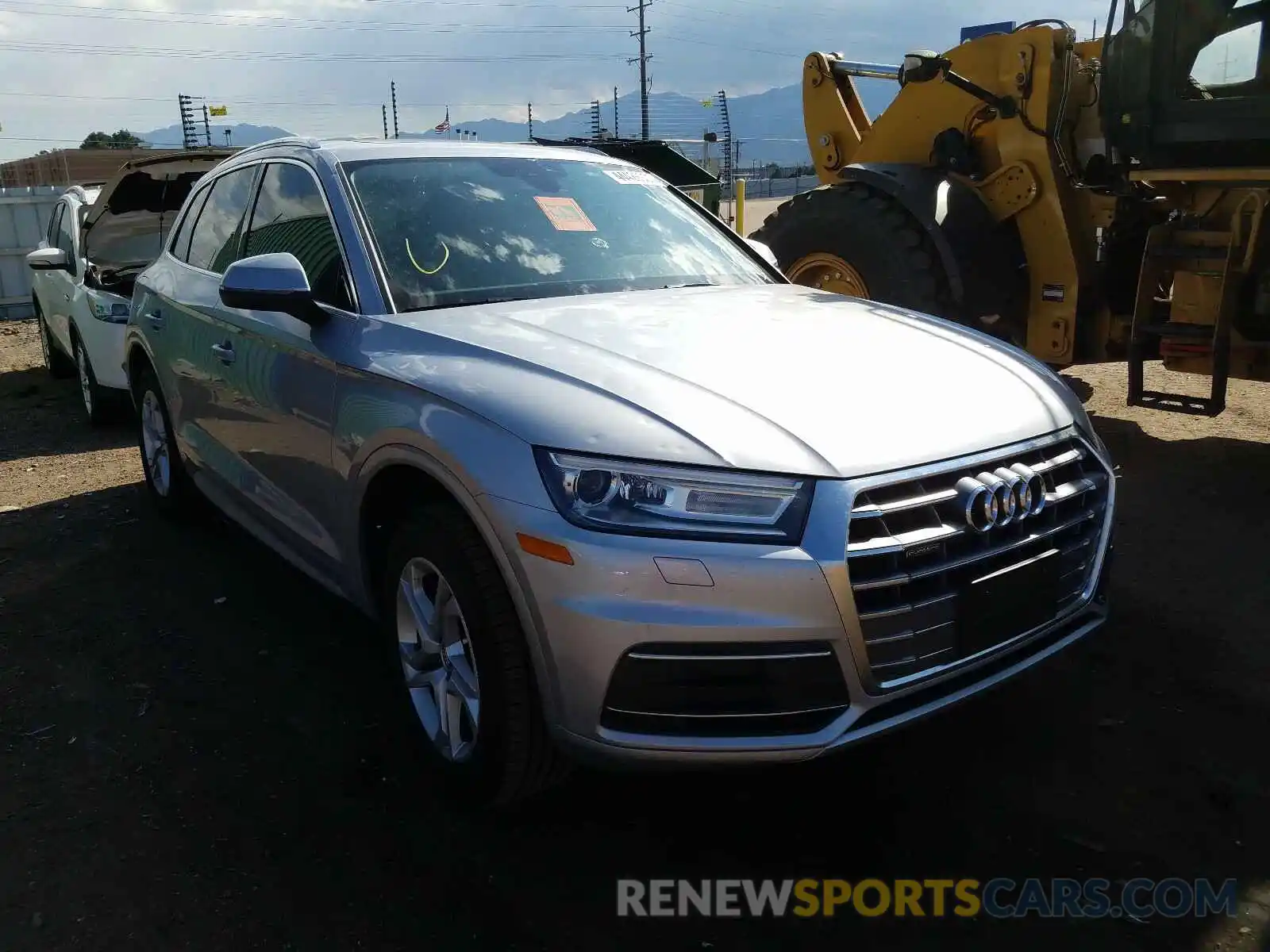 1 Фотография поврежденного автомобиля WA1ANAFYXK2096701 AUDI Q5 2019